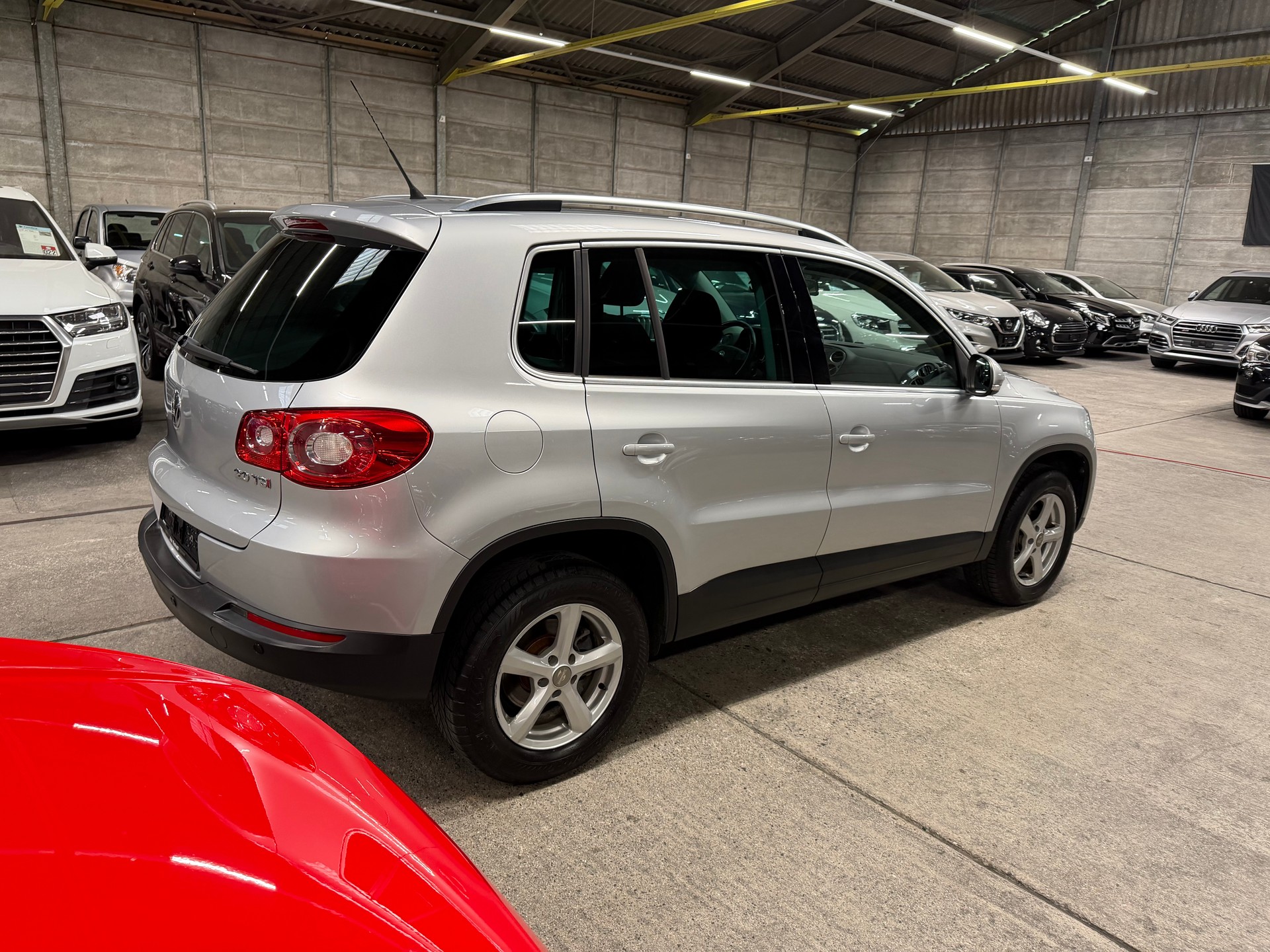 VW Tiguan 2.0 TSI Sport&Style Tiptronic-showroom-element-3