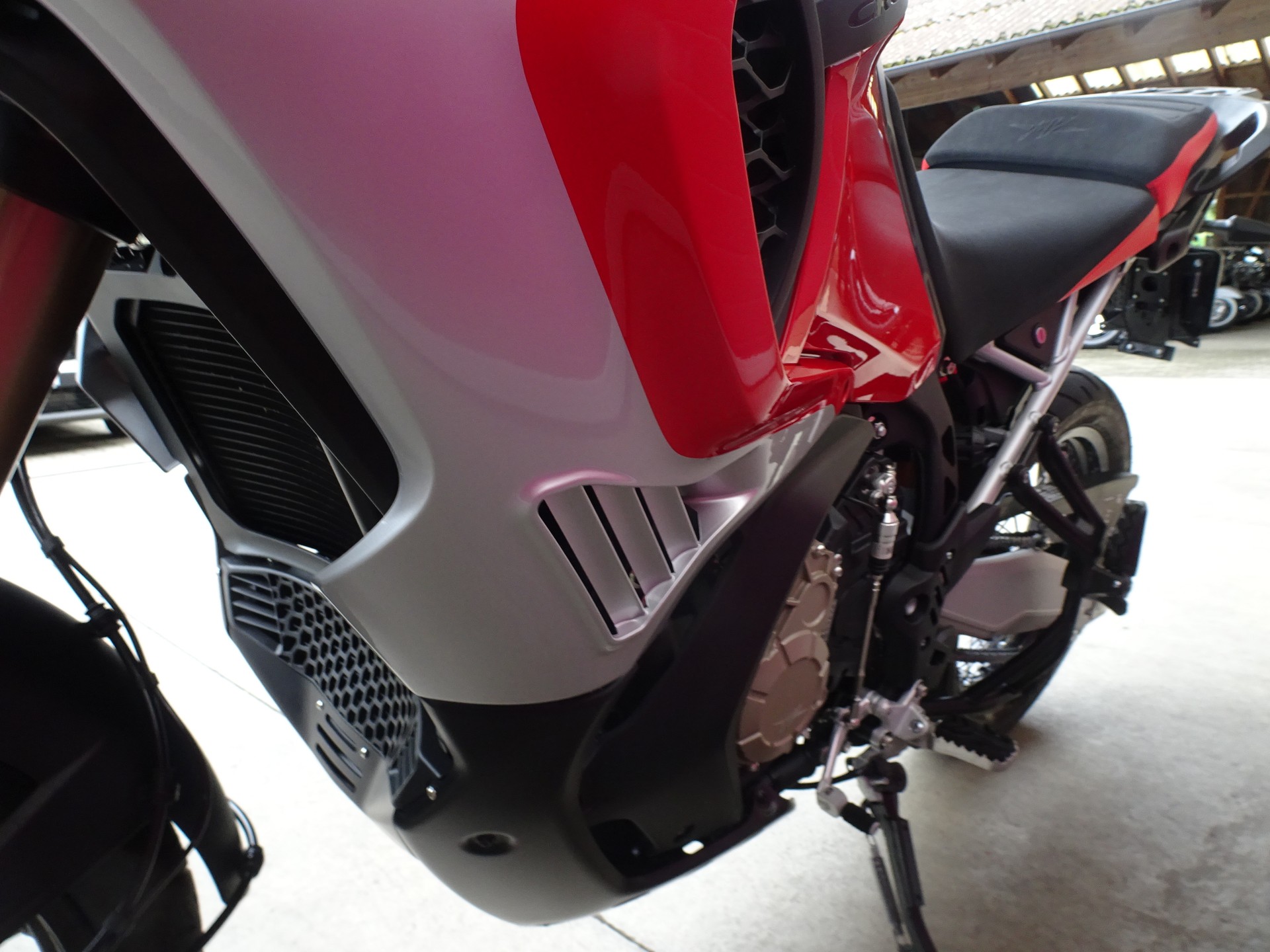 MV AGUSTA Enduro Veloce-image-11
