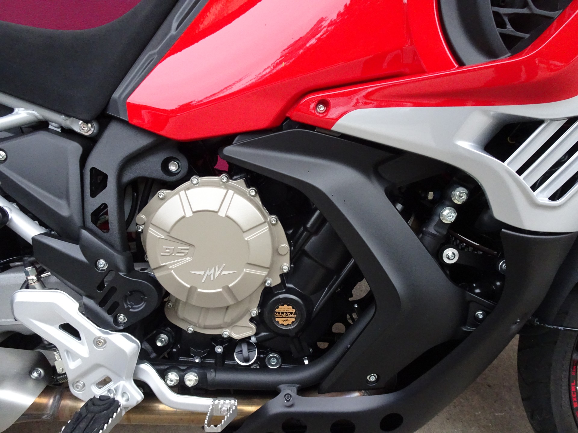 MV AGUSTA Enduro Veloce-image-8