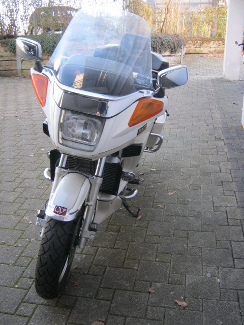YAMAHA XVZ 1300 Venture-image-4
