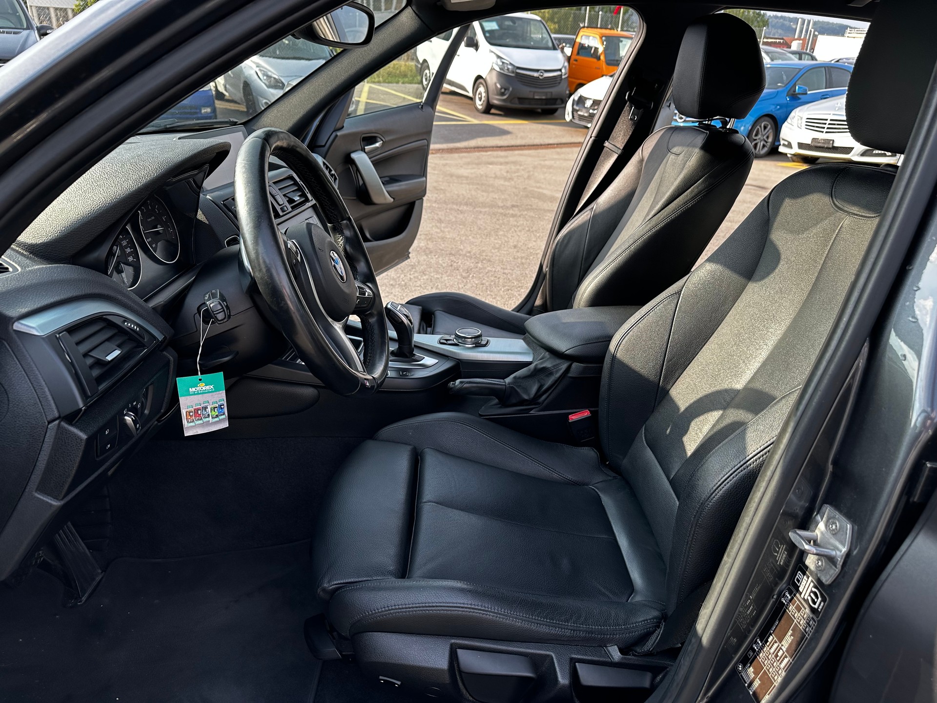BMW 125i Sport Line Steptronic-image-12