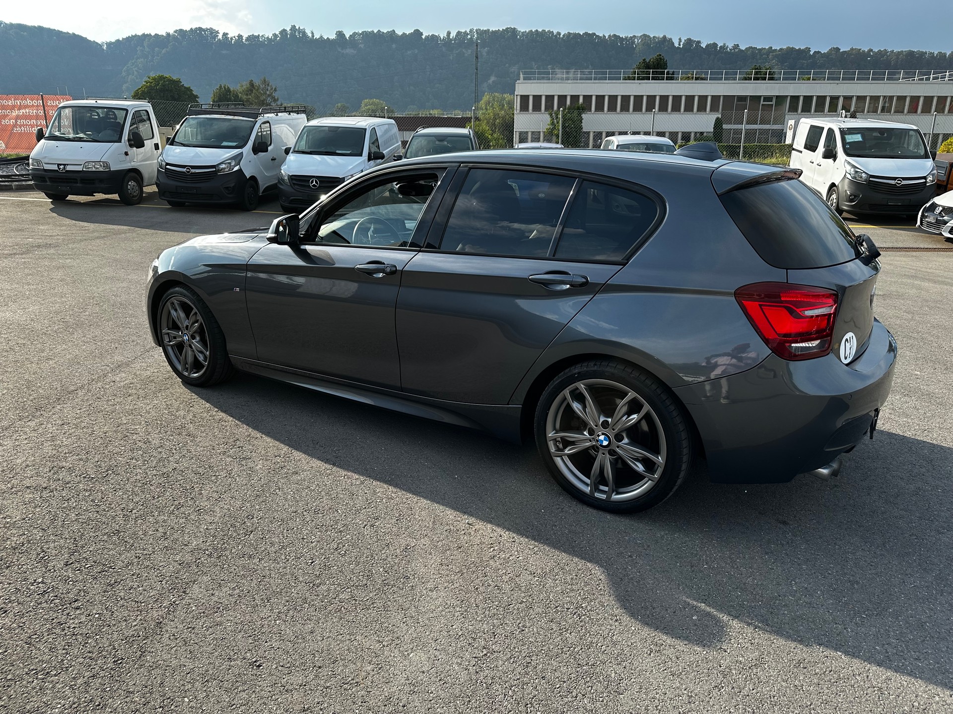 BMW 125i Sport Line Steptronic-image-11