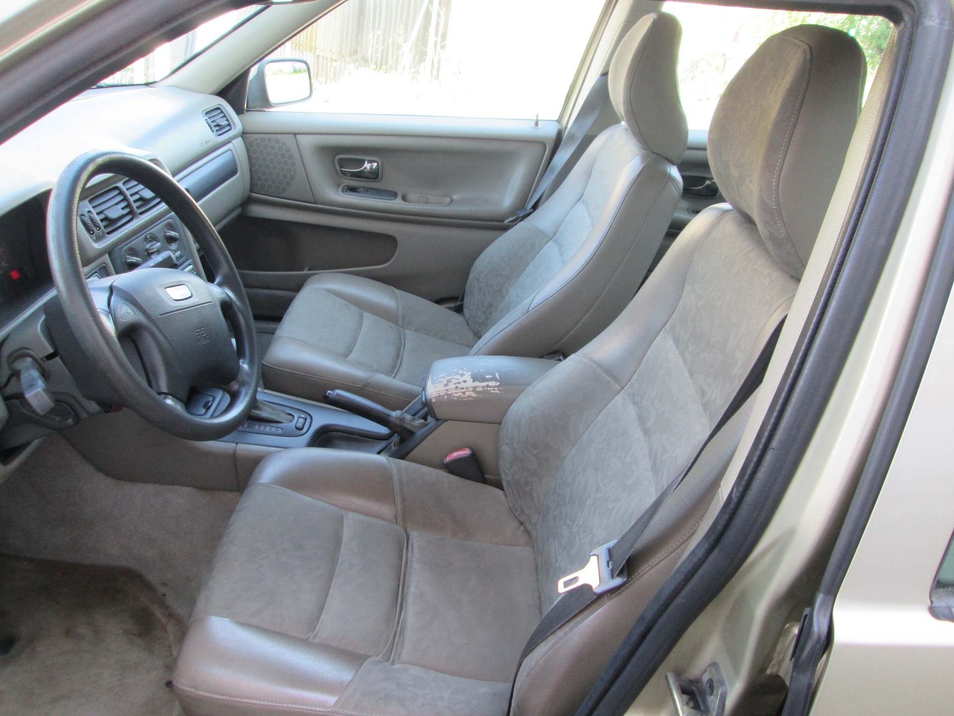 VOLVO S70 2.5-image-6