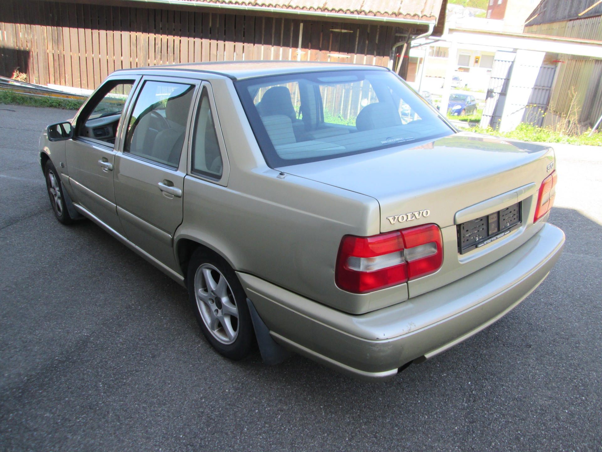 VOLVO S70 2.5-image-5