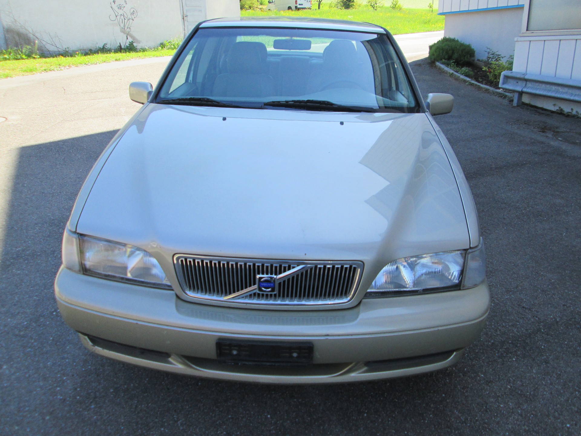 VOLVO S70 2.5-image-1