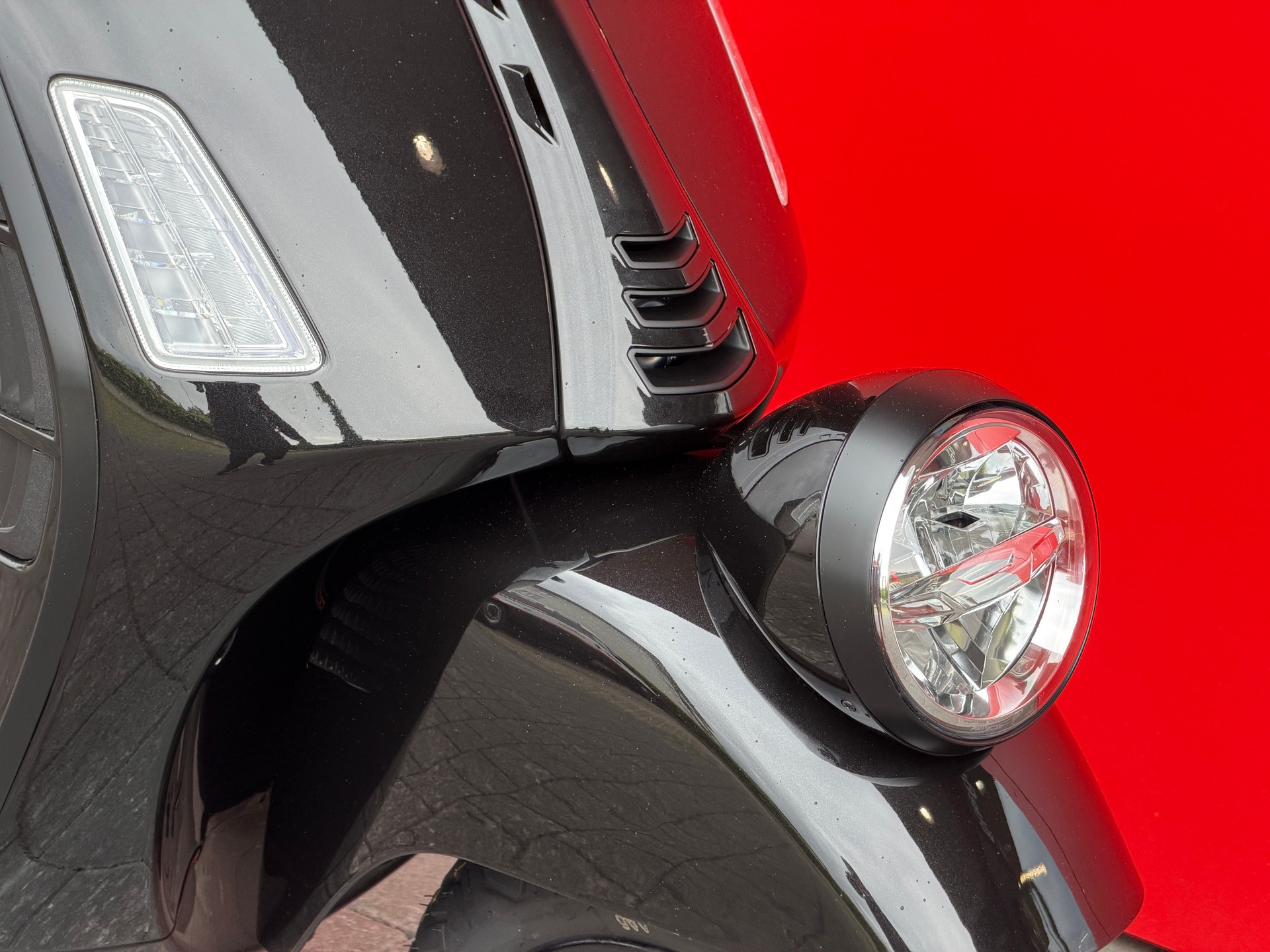 PIAGGIO Vespa GTV 300 "Notte" ABS-image-6