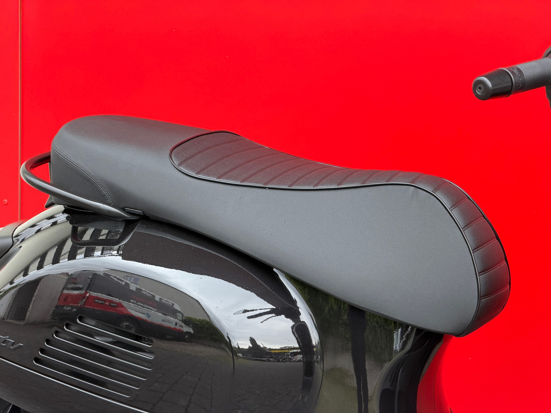 PIAGGIO Vespa GTV 300 "Notte" ABS-image-4