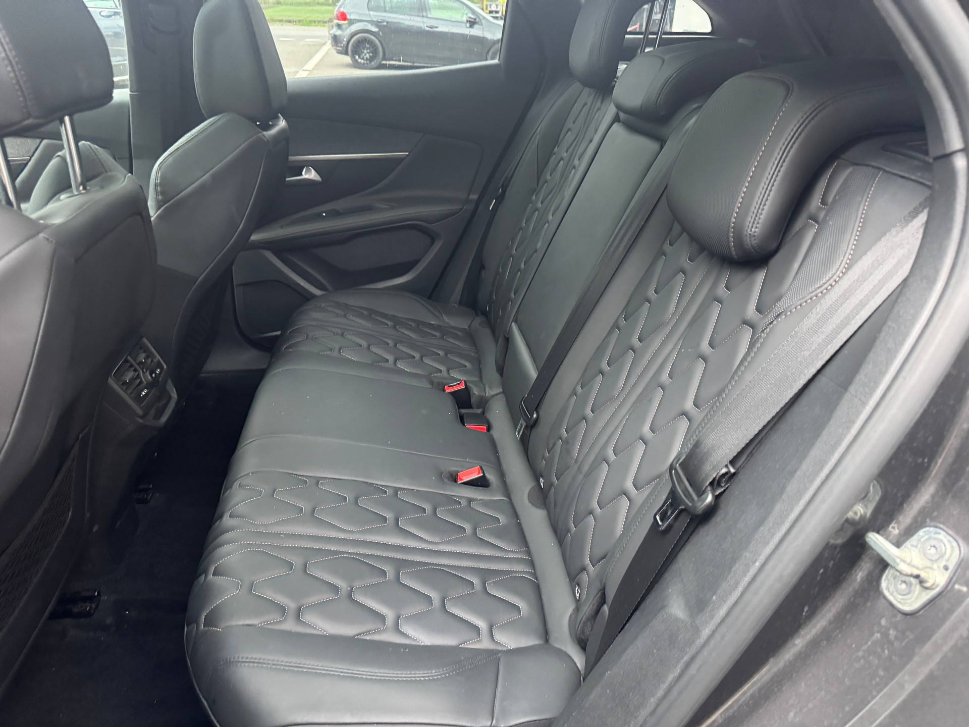 PEUGEOT 3008 1.6 THP GT Line EAT-image-12