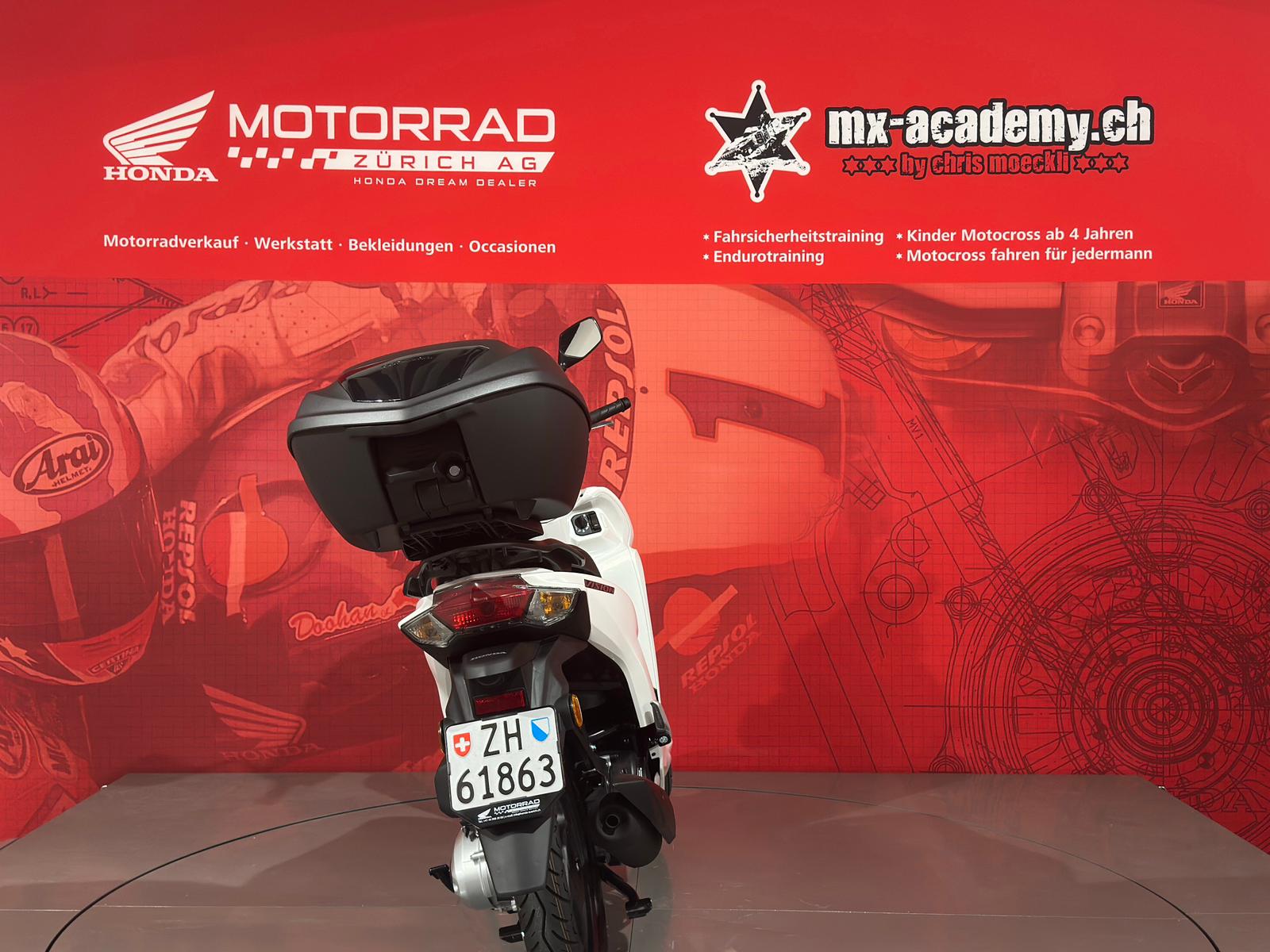 HONDA SH 125 + *Matte Pearl Cool White*-image-2