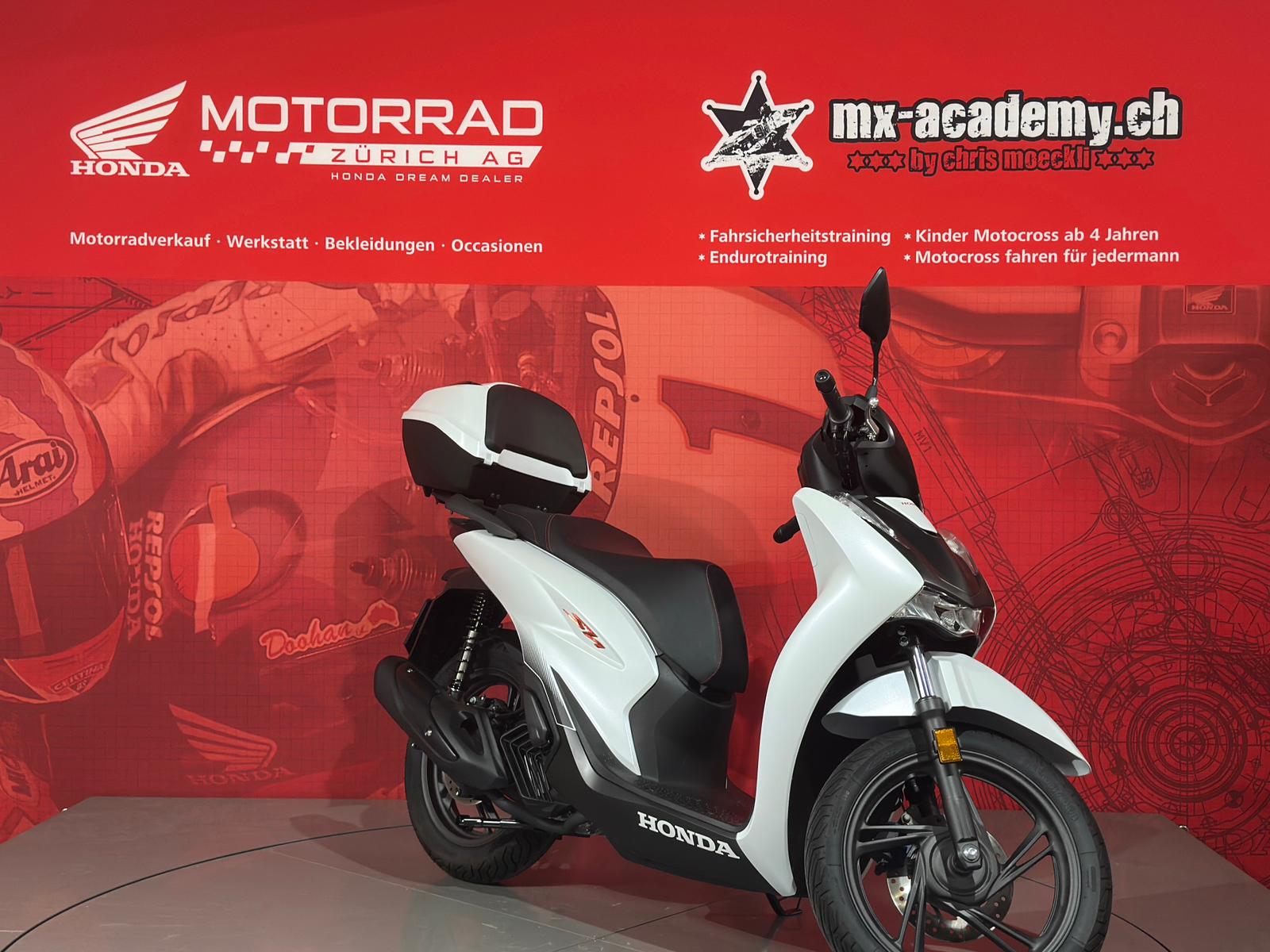 HONDA SH 125 + *Matte Pearl Cool White*-image-3