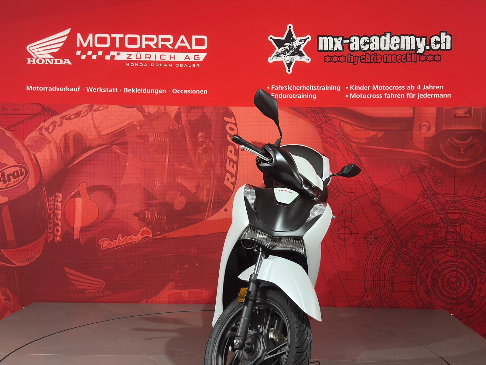 HONDA SH 125 + *Matte Pearl Cool White*-image-10