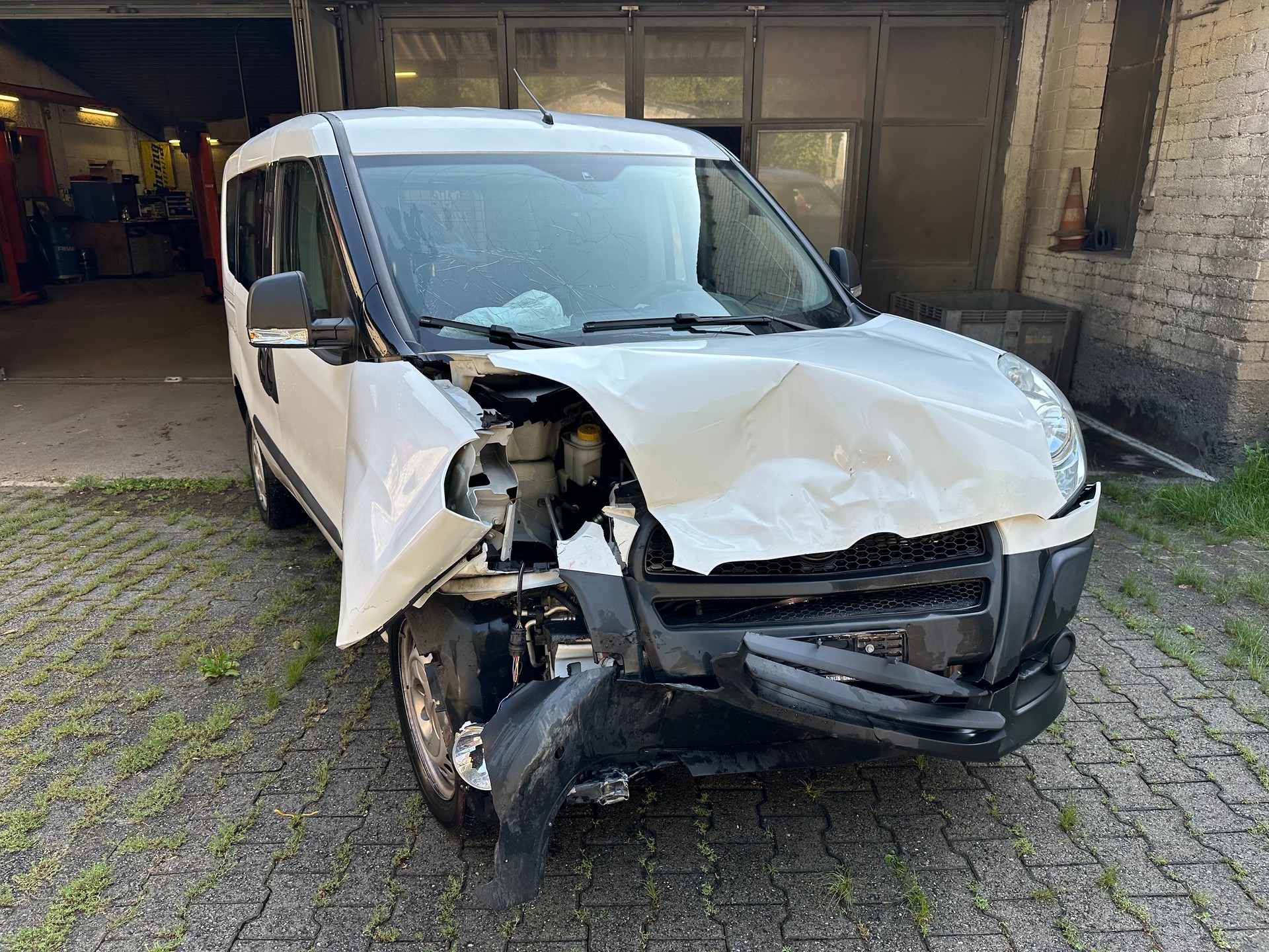 FIAT Doblò 1.4 Active FIXPREIS-showroom-element-1