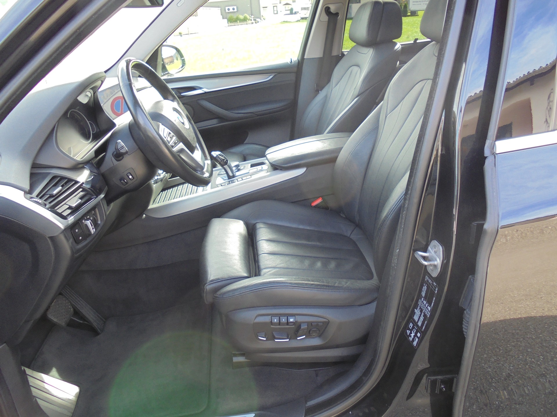 BMW X5 xDrive 30d Steptronic-image-17