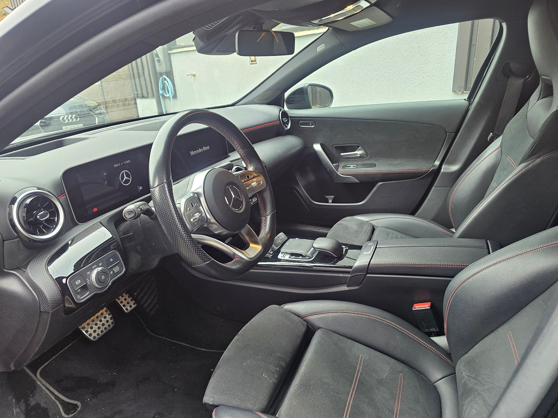 MERCEDES-BENZ A 200 AMG Line 7G-DCT-image-1