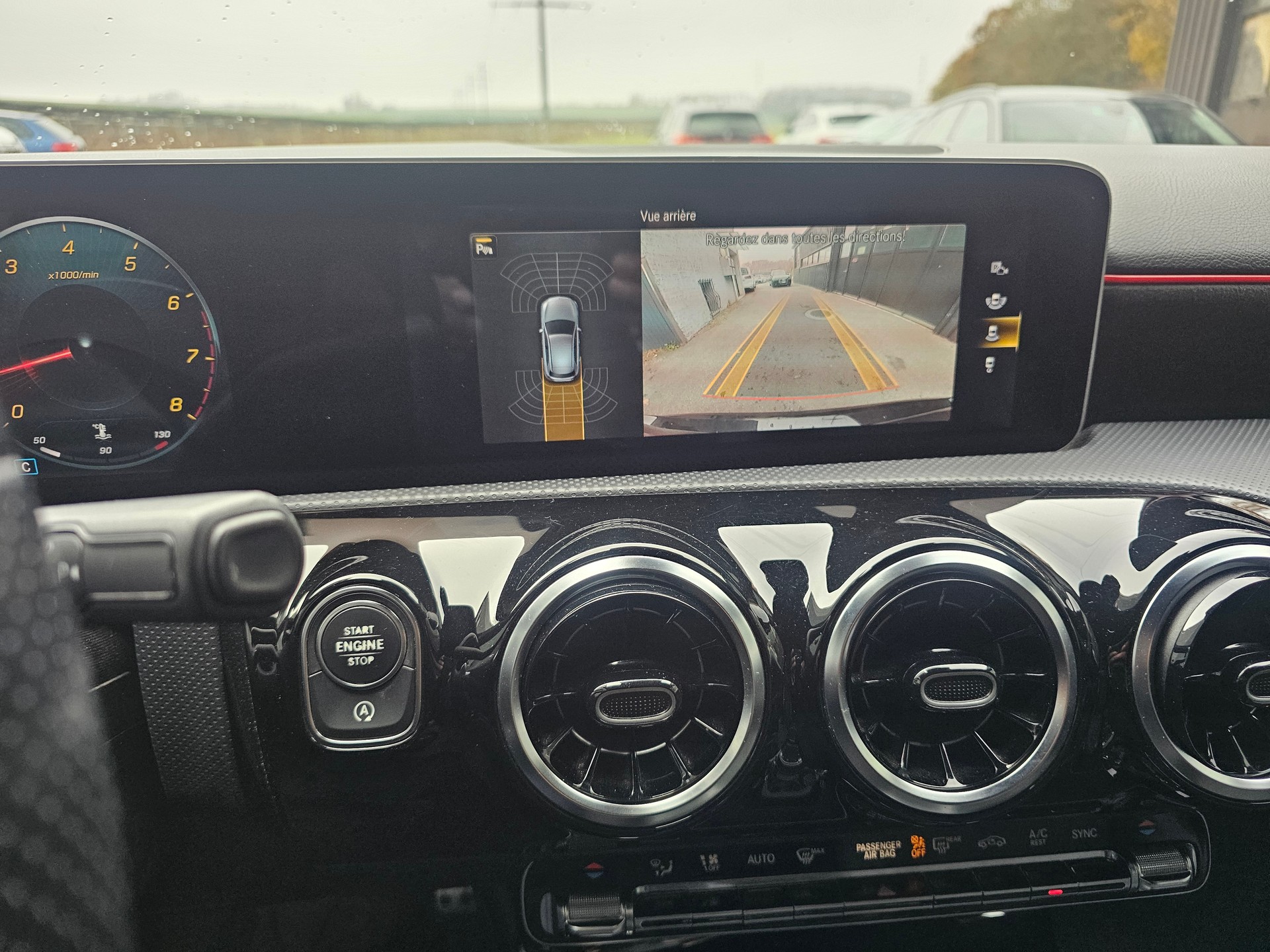 MERCEDES-BENZ A 200 AMG Line 7G-DCT-image-6