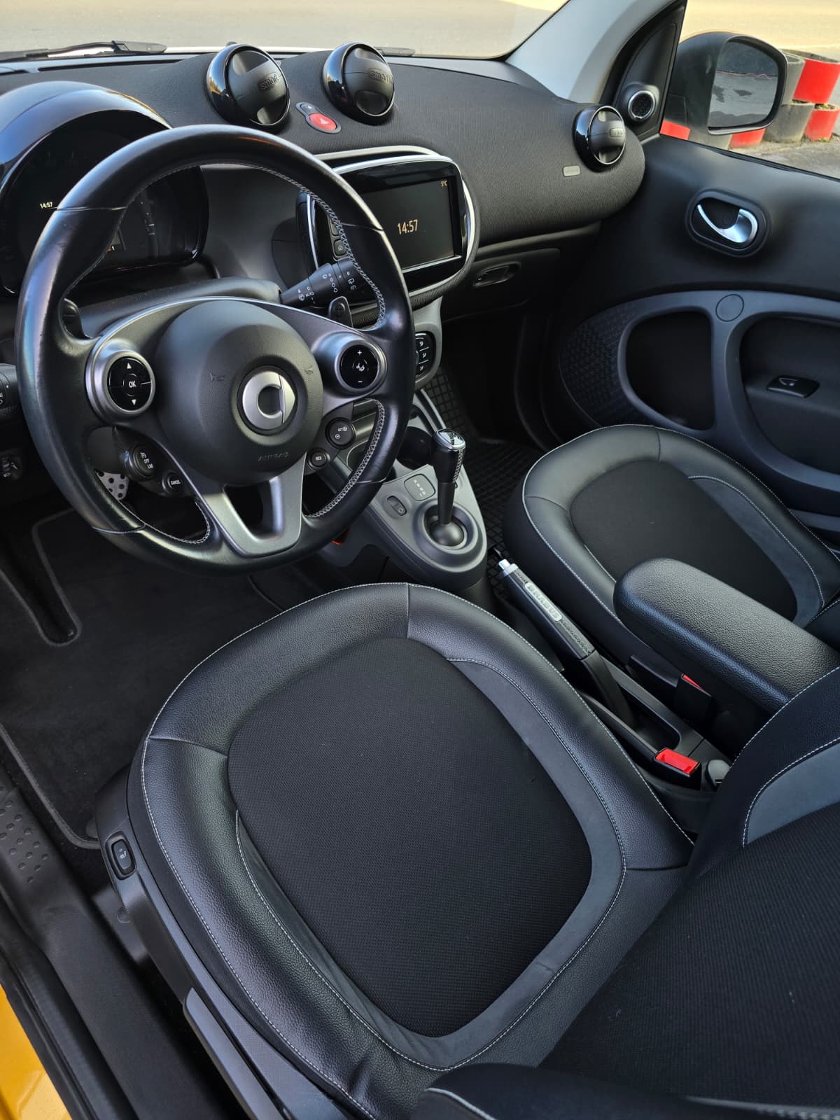 SMART fortwo Brabus twinmatic-image-8