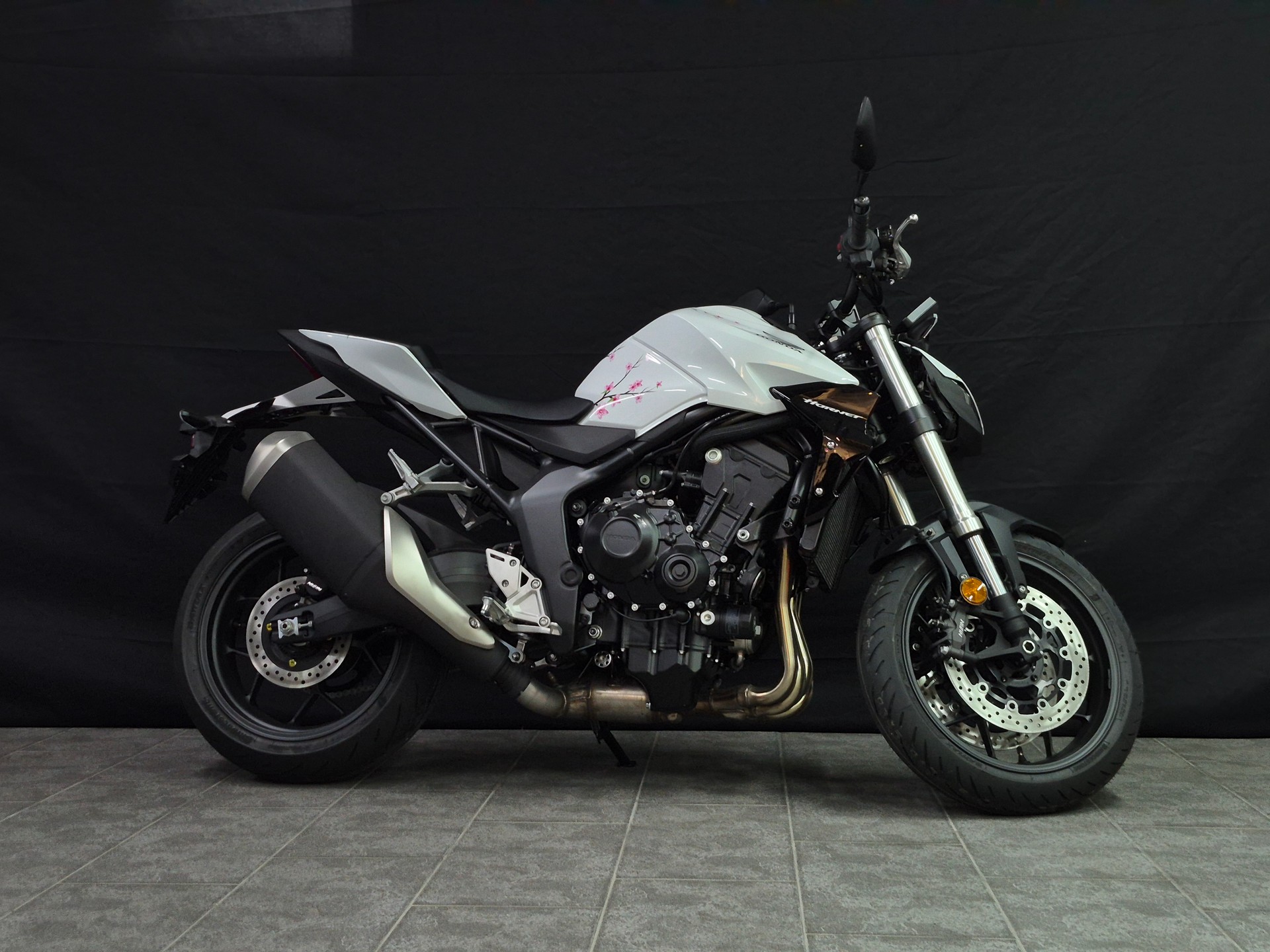 HONDA CB 1000 Hornet Special Edition-image-10