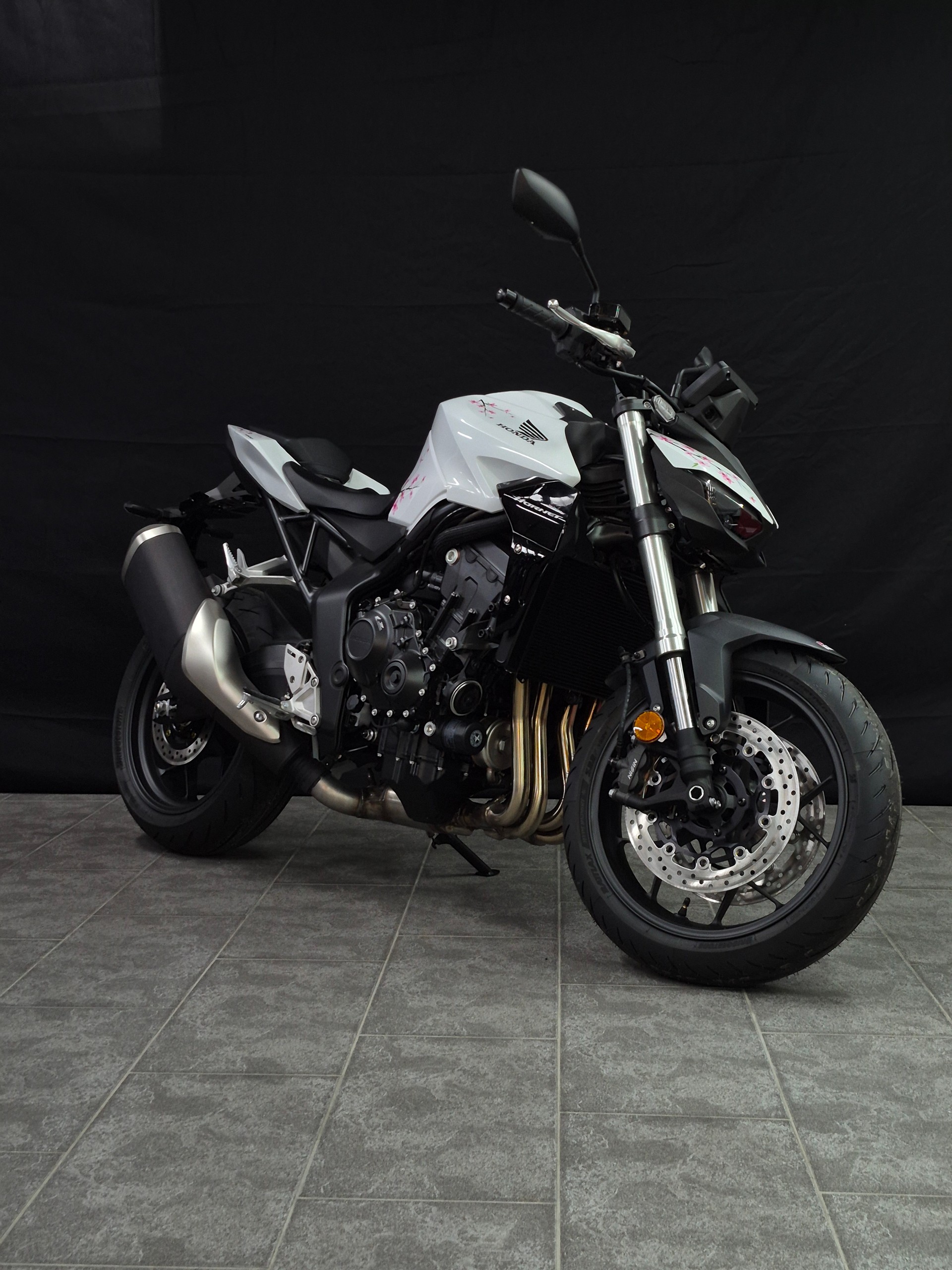 HONDA CB 1000 Hornet Special Edition-image-12