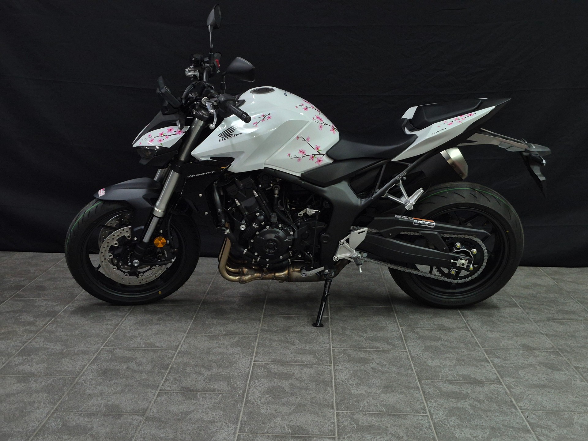 HONDA CB 1000 Hornet Special Edition-image-6