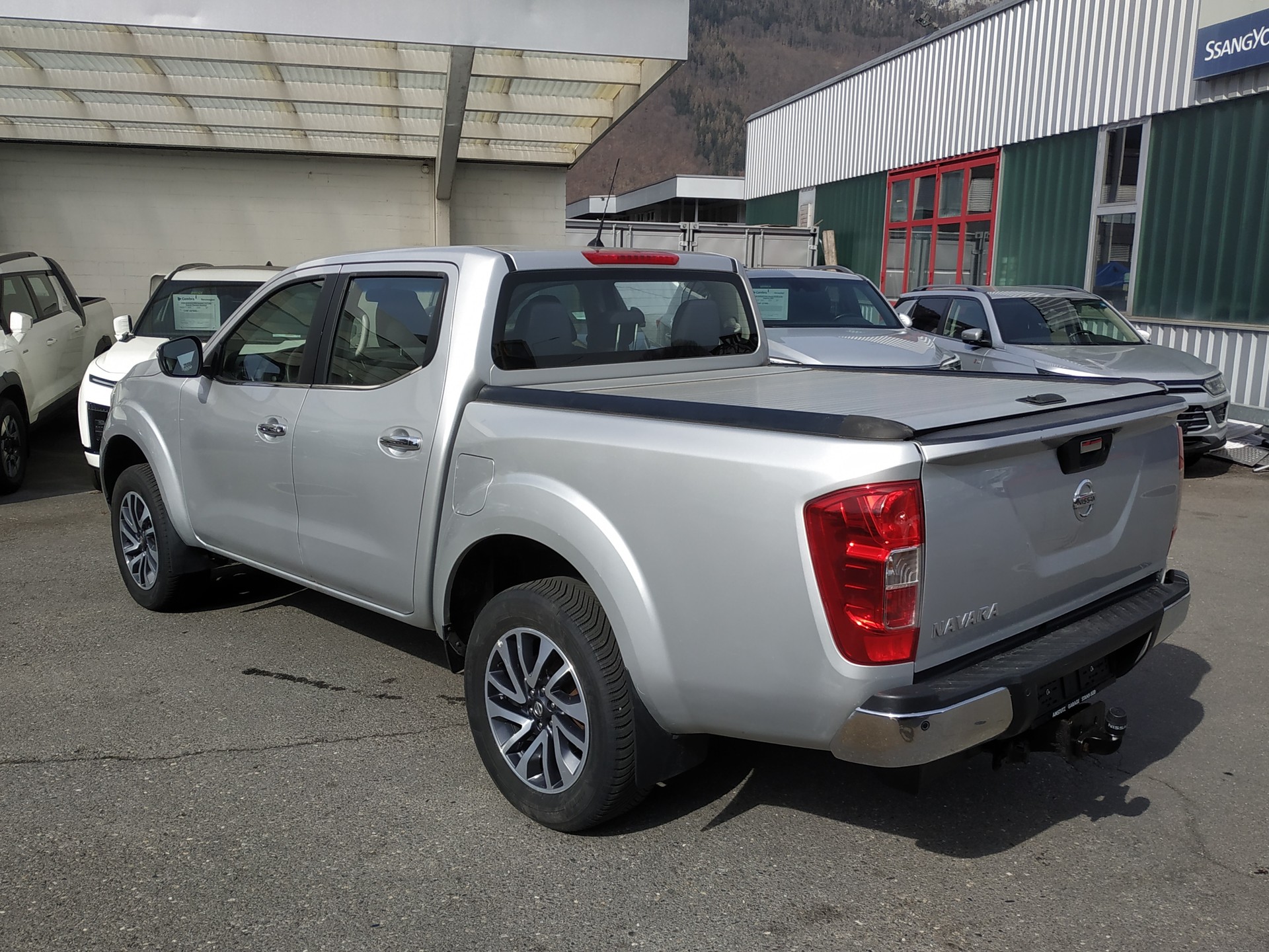 NISSAN Navara Double Cab Acenta 2.3 dCi 4WD-image-4