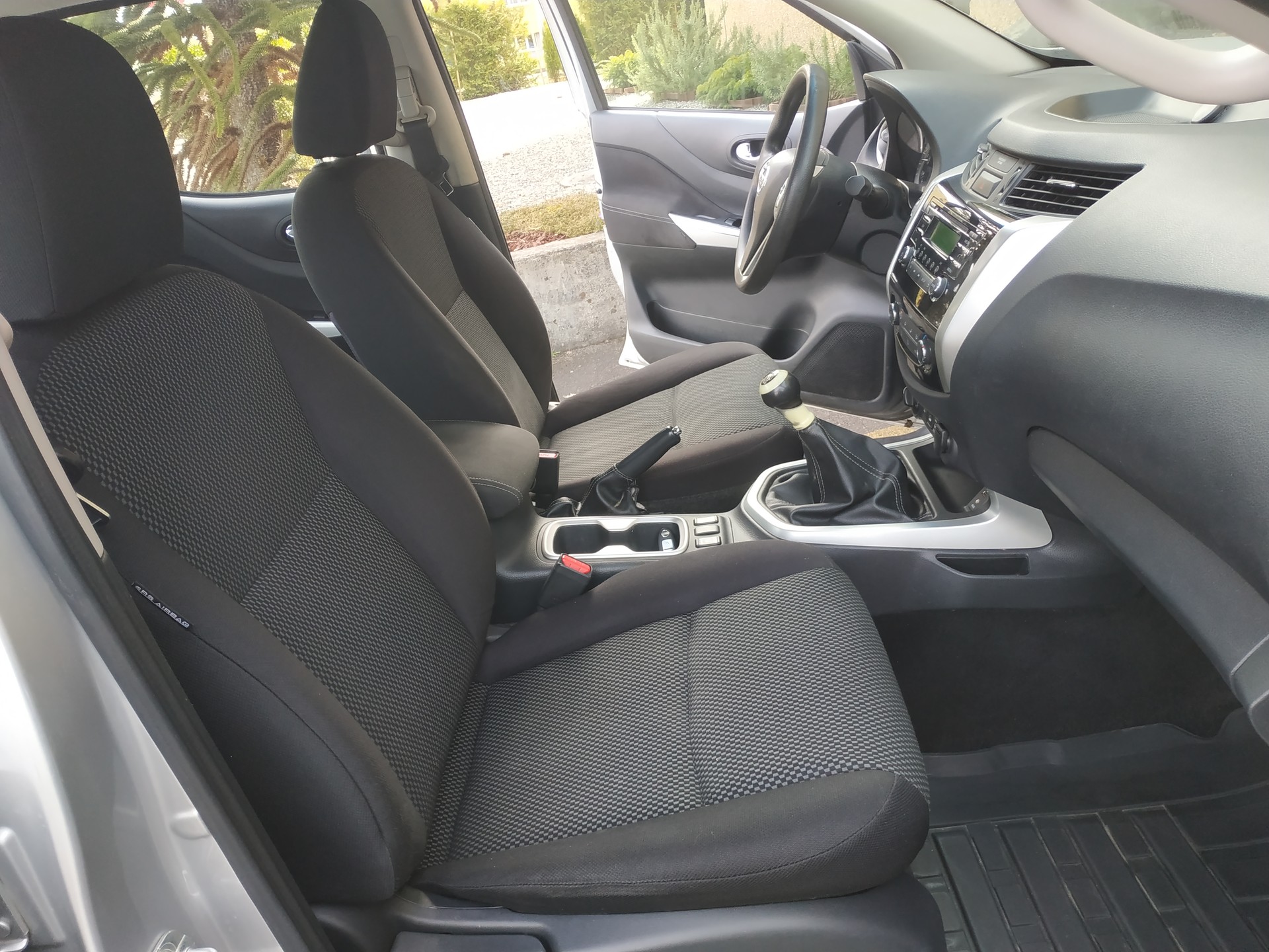 NISSAN Navara Double Cab Acenta 2.3 dCi 4WD-image-13
