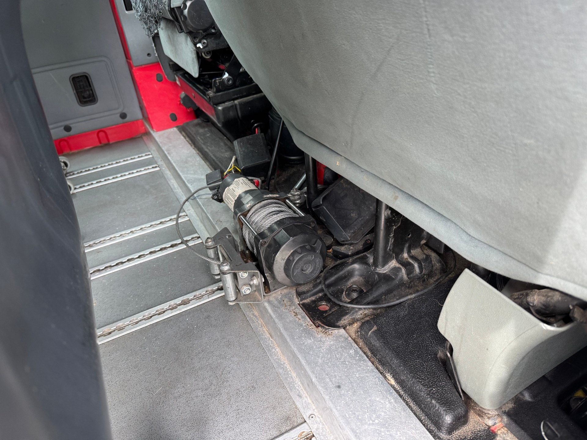 FORD Transit 2.2 TDCi 300 M-image-9