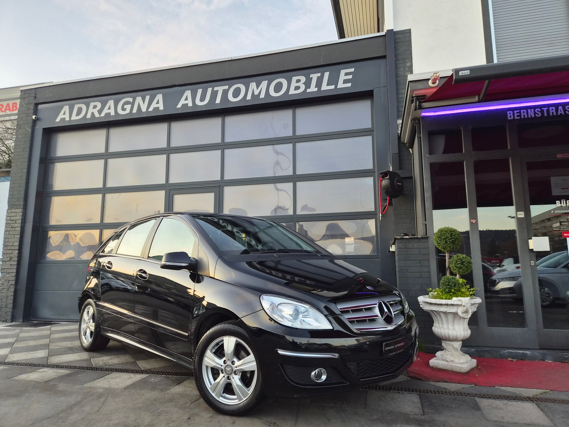 MERCEDES-BENZ B 160 (150) Autotronic-showroom-element-2