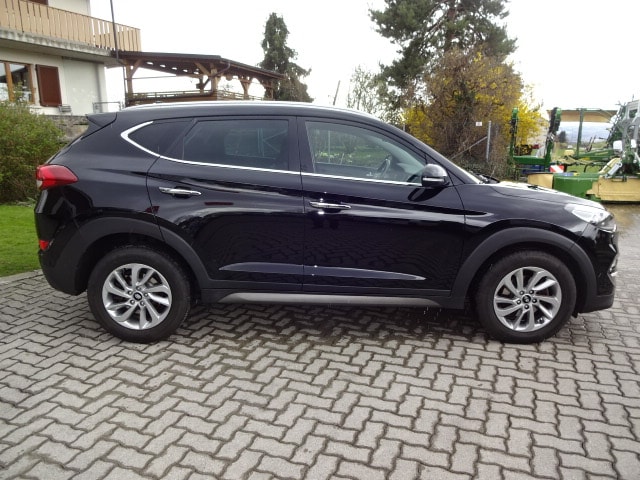 HYUNDAI Tucson 2.0 CRDI Plena 4WD Automatic-image-5