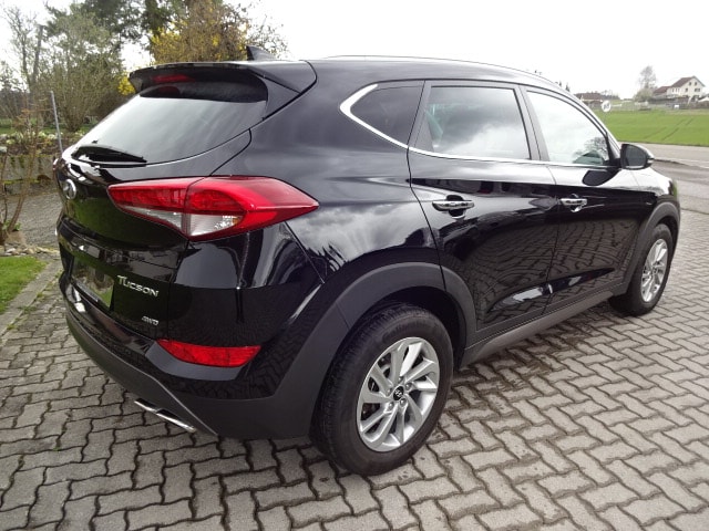 HYUNDAI Tucson 2.0 CRDI Plena 4WD Automatic-image-4
