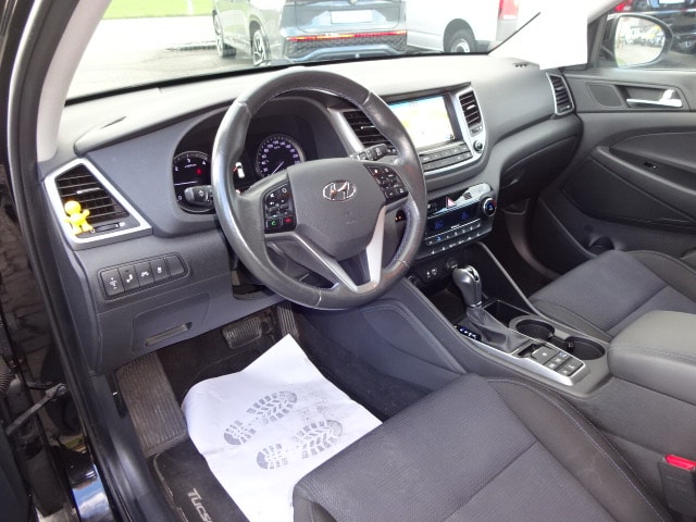 HYUNDAI Tucson 2.0 CRDI Plena 4WD Automatic-image-9