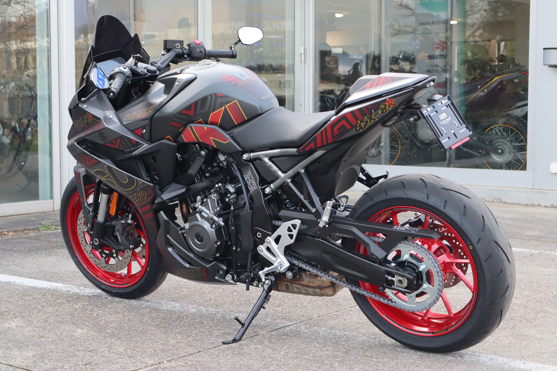 SUZUKI GSX-8R BLACK EVO-image-5