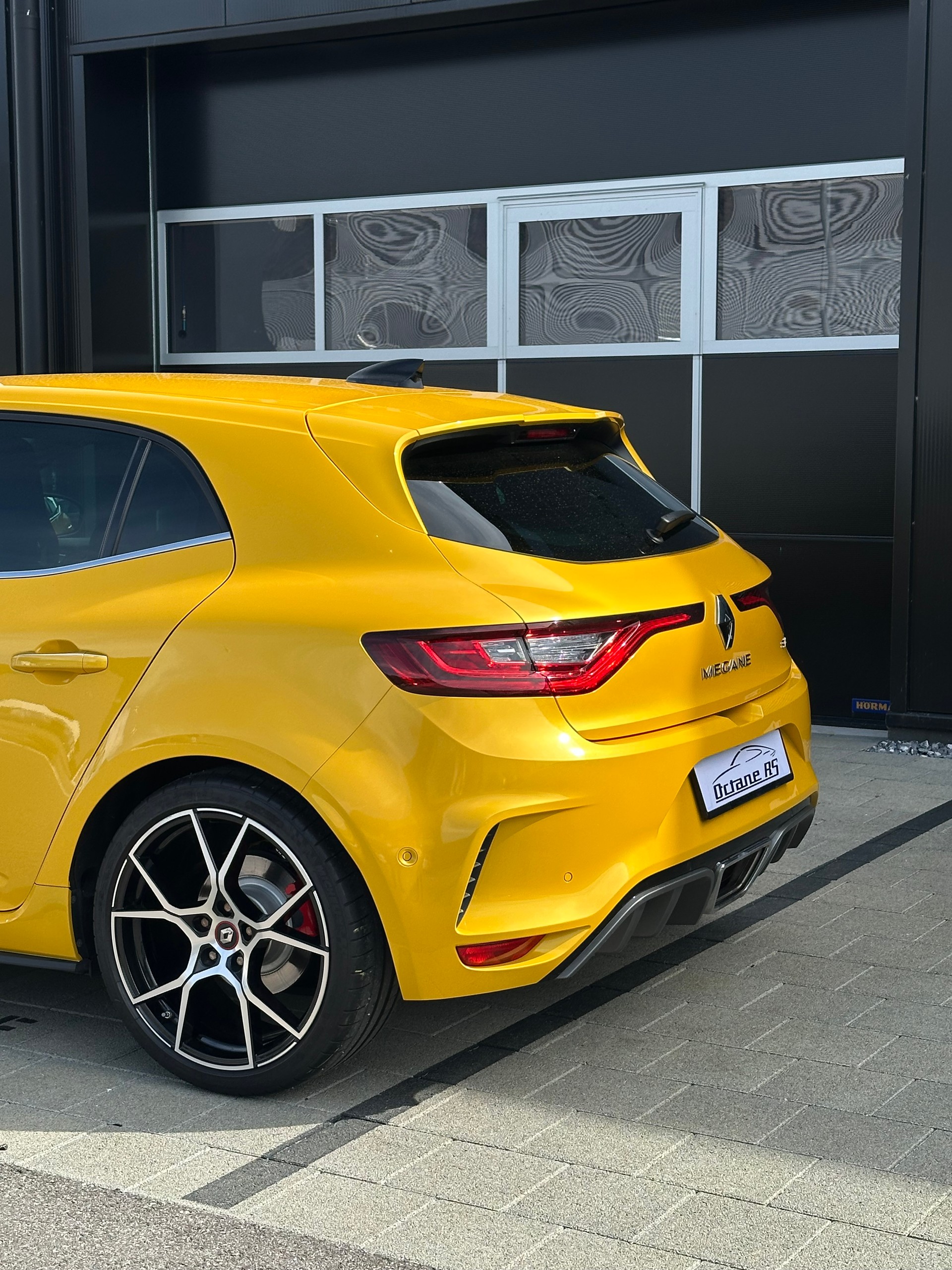 RENAULT Mégane RS Trophy 300-image-1
