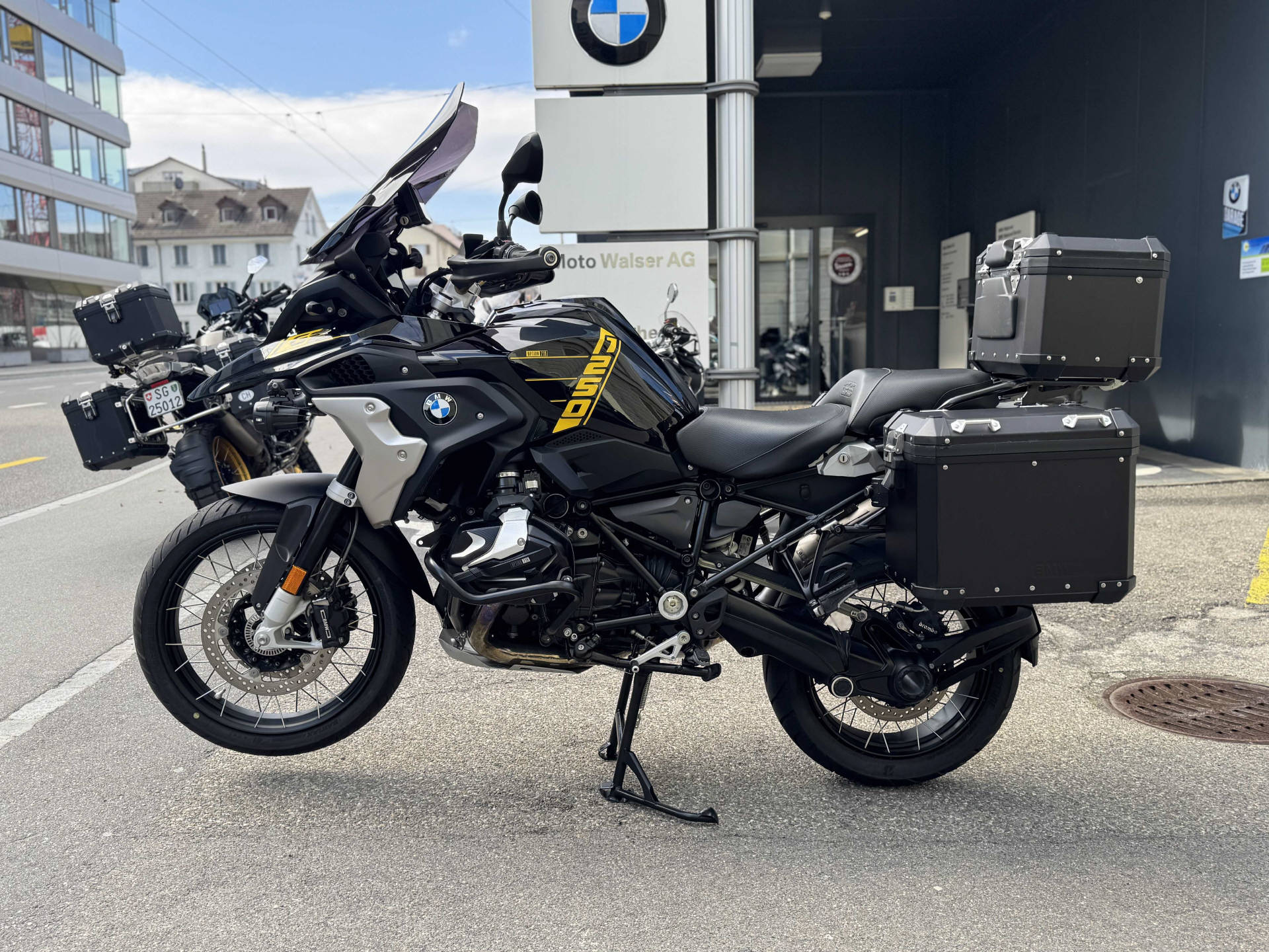 BMW R 1250 GS-image-1