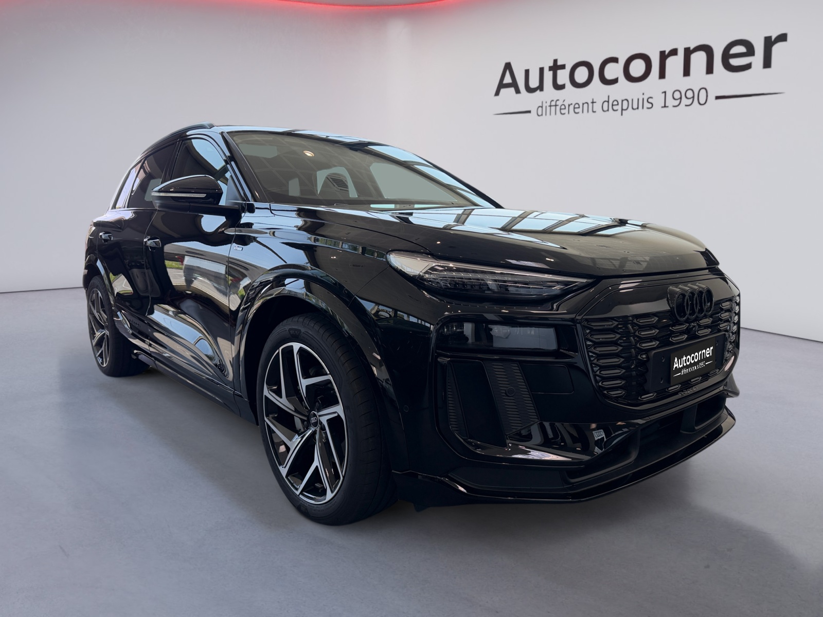 AUDI Q6 e-tron quattro-image-0