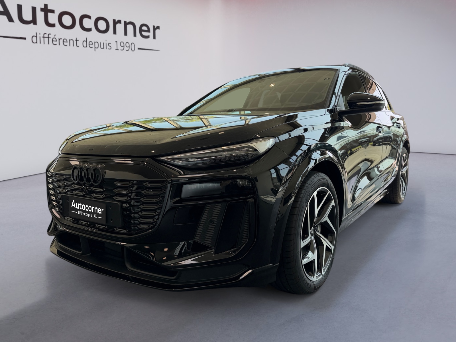 AUDI Q6 e-tron quattro-image-1