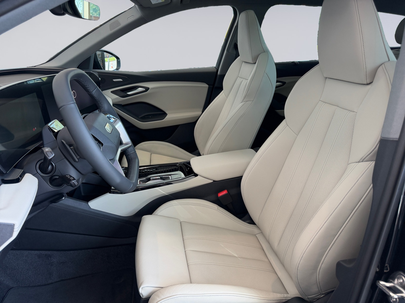 AUDI Q6 e-tron quattro-image-6