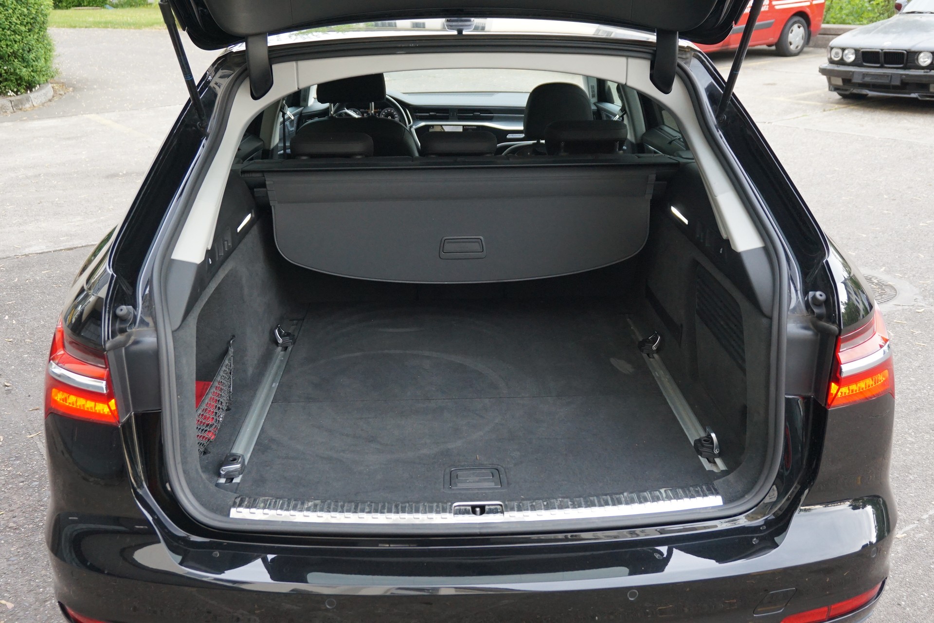 AUDI A6 Avant 45 TDI Design quattro tiptronic-image-4