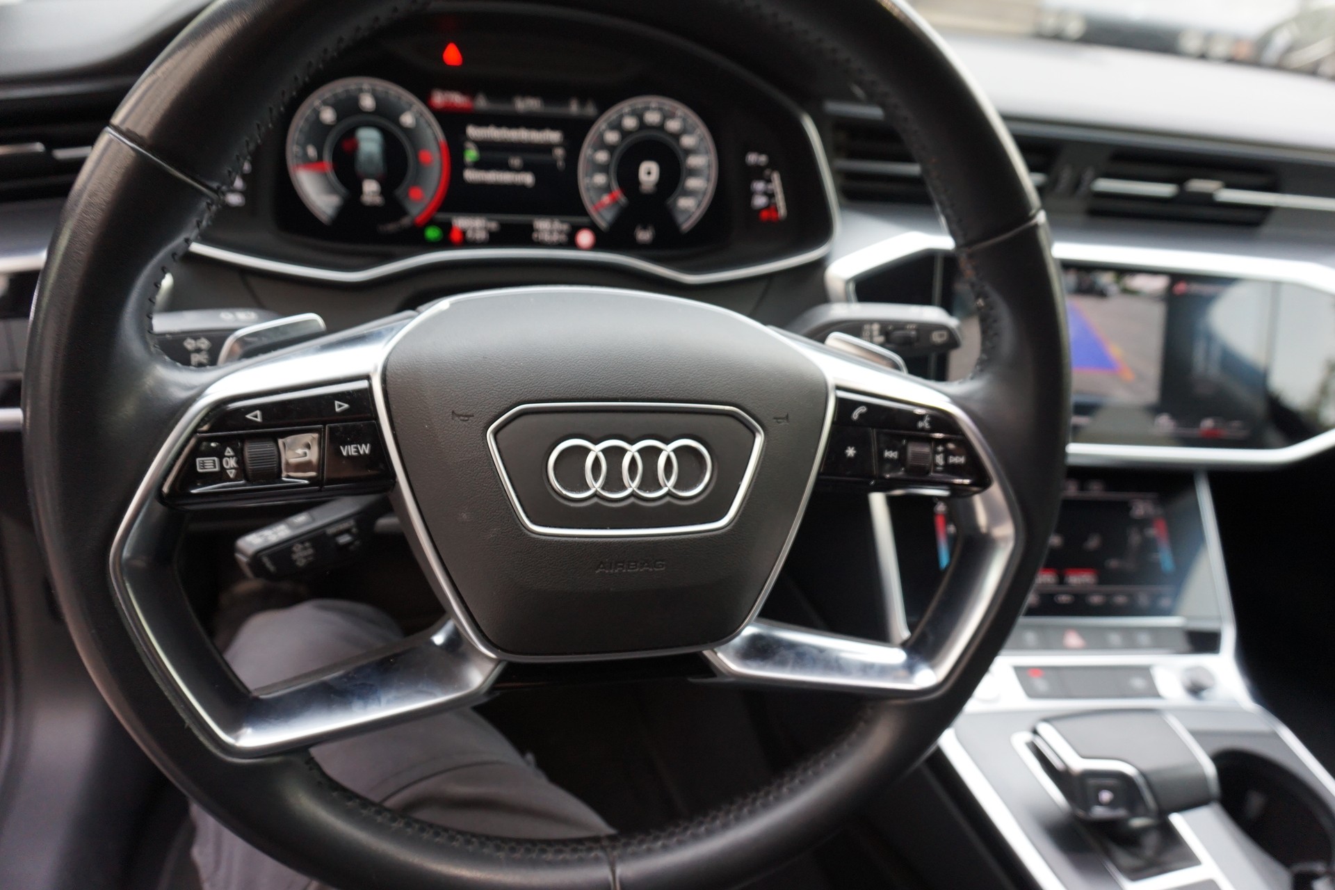 AUDI A6 Avant 45 TDI Design quattro tiptronic-image-10