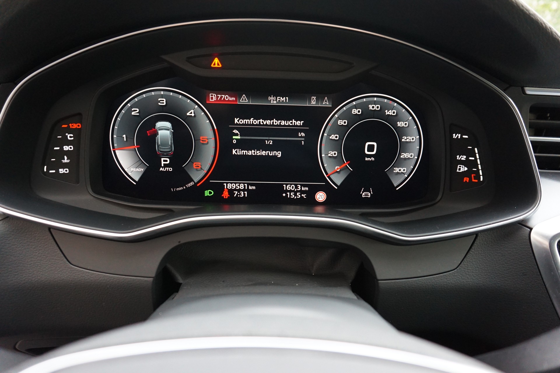AUDI A6 Avant 45 TDI Design quattro tiptronic-image-9