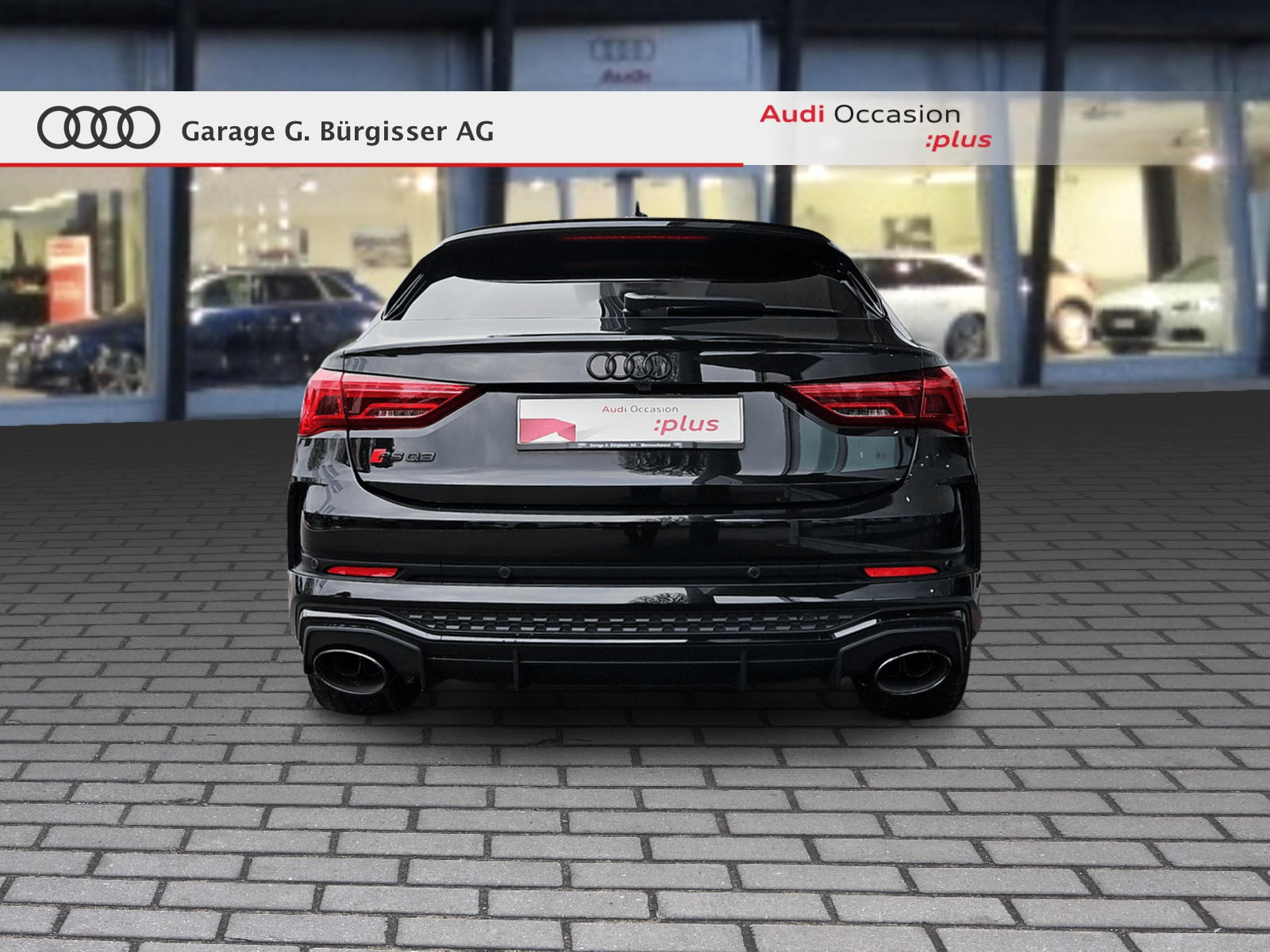 AUDI RS Q3 Sportback quattro S tronic Mythosschwarz Metallic-image-4