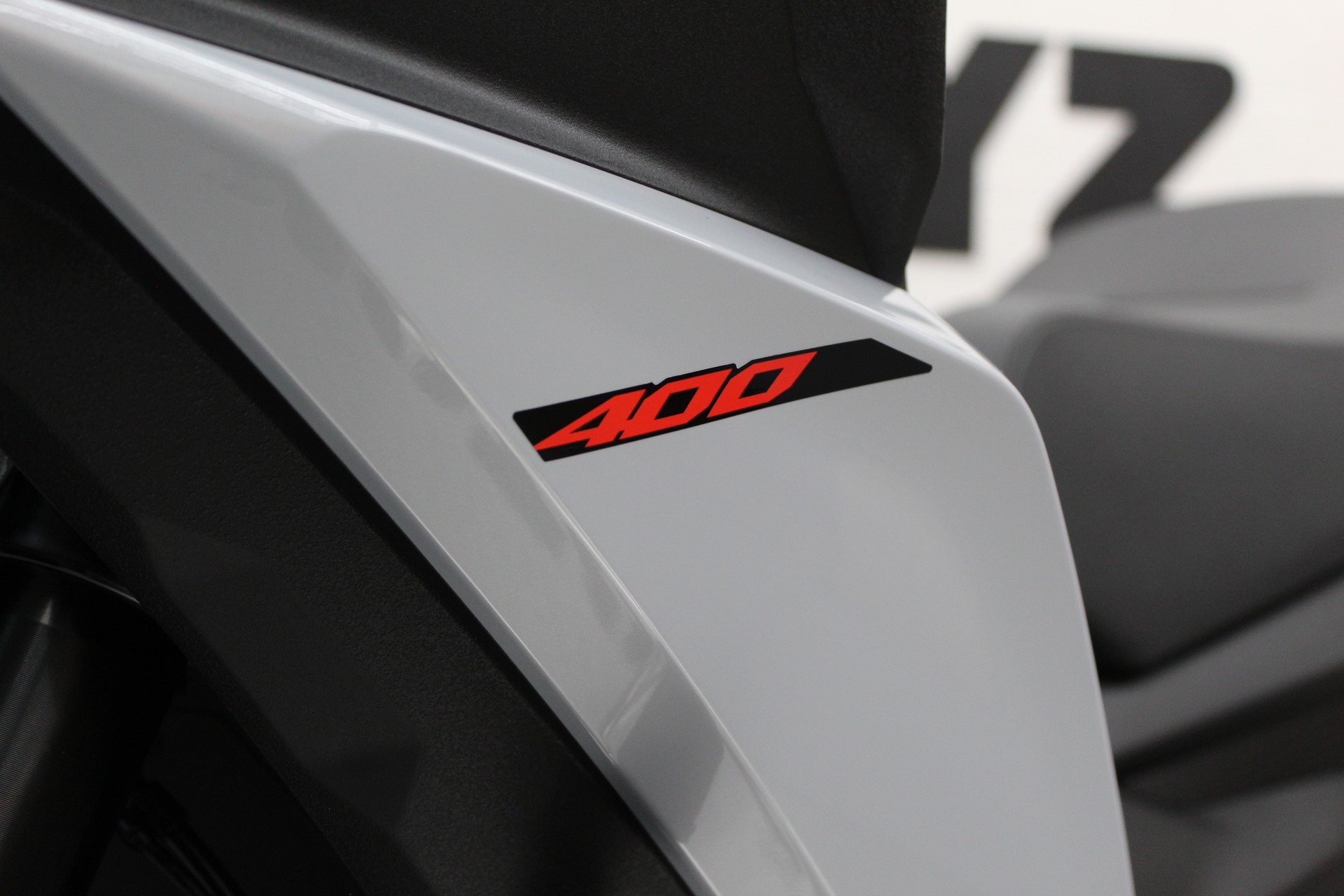 APRILIA SR GT 400-image-4