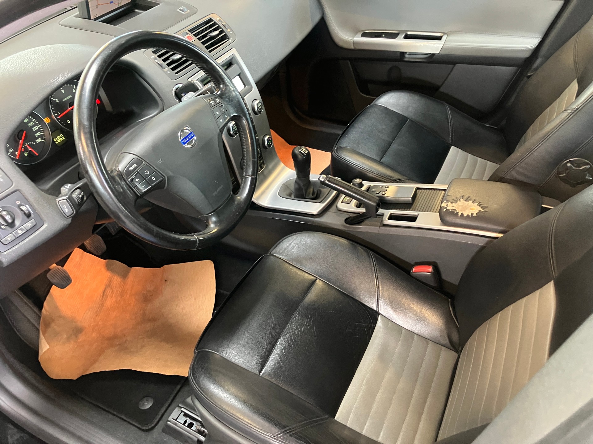 VOLVO V50 1.6D DRIVe Start/Stop-image-16