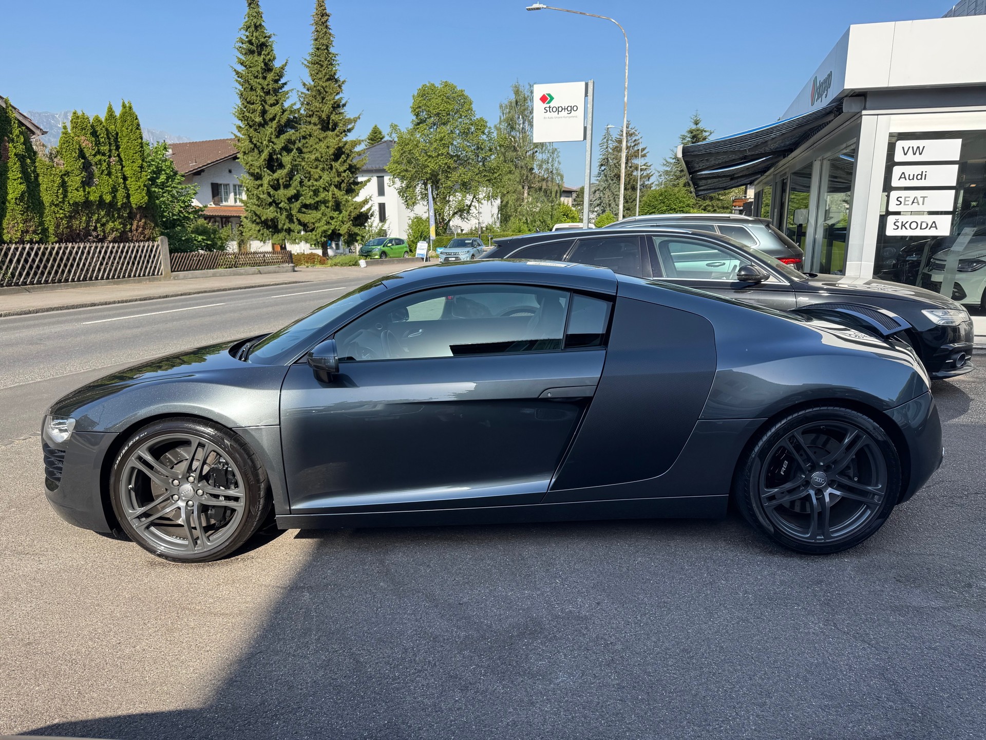 AUDI R8 Coupé 4.2-image-9