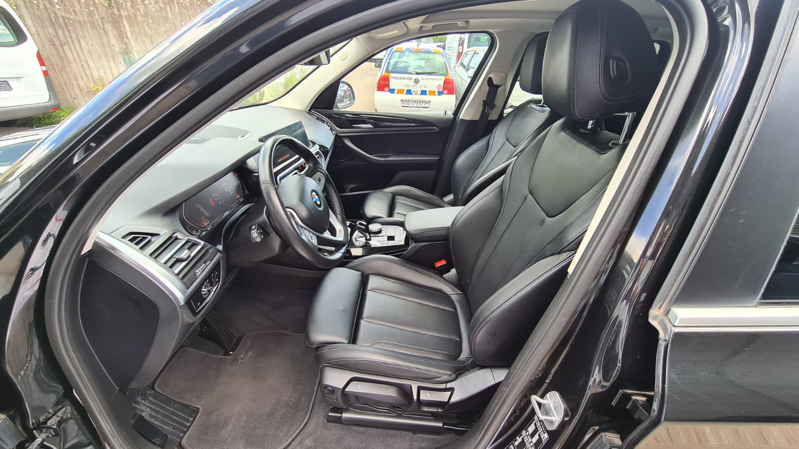 BMW X3 xDrive 48V 20d ** Voll-Leder ** Gr-Navi ** RF-Kamera ** Abstandsregelsysteme ** Sitzheizung mit Sport Sitz ** Modell 2023 **-image-17
