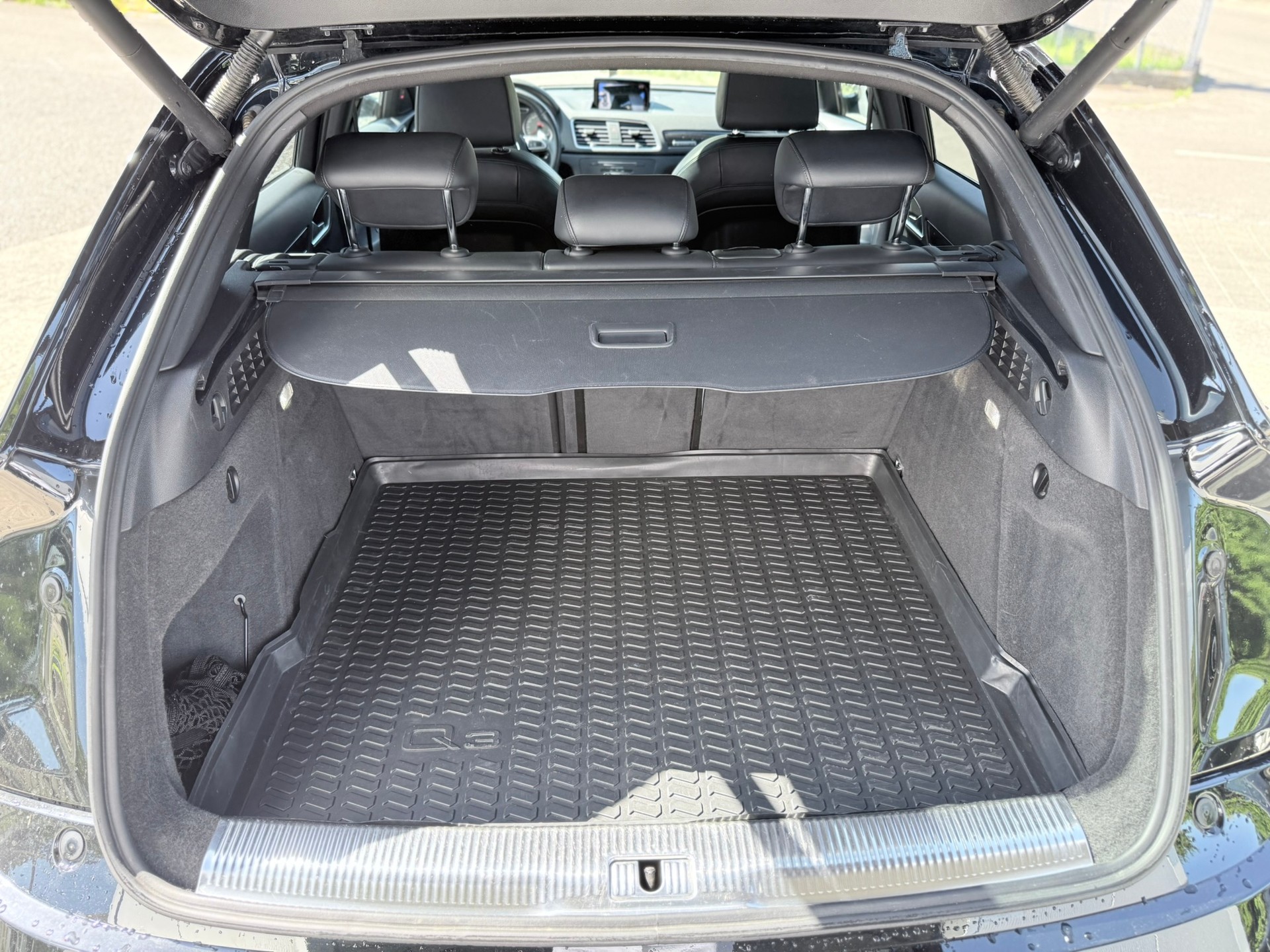 AUDI RS Q3 2.5 TFSI performance quattro S-tronic-image-15
