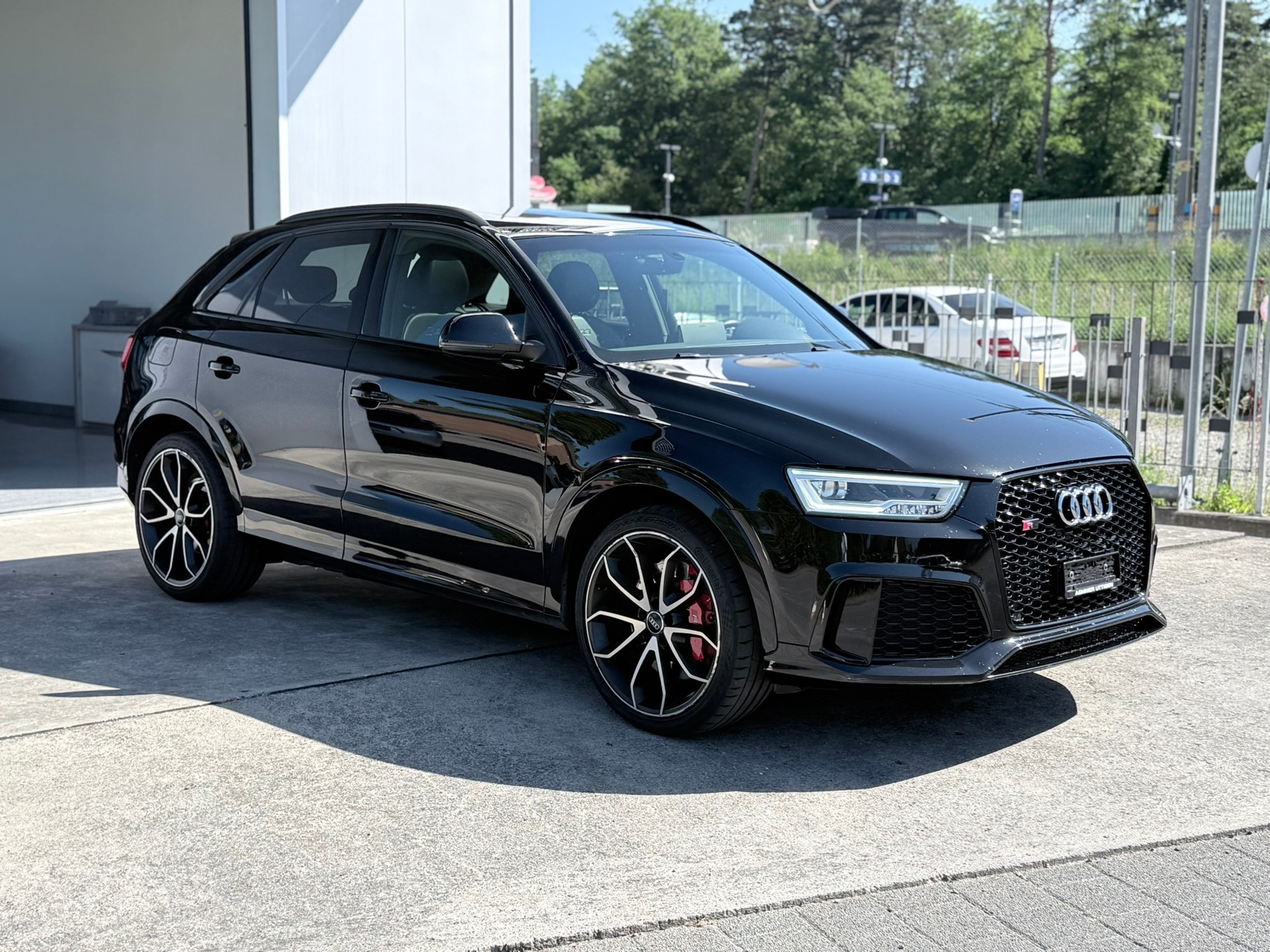 AUDI RS Q3 2.5 TFSI performance quattro S-tronic-image-2