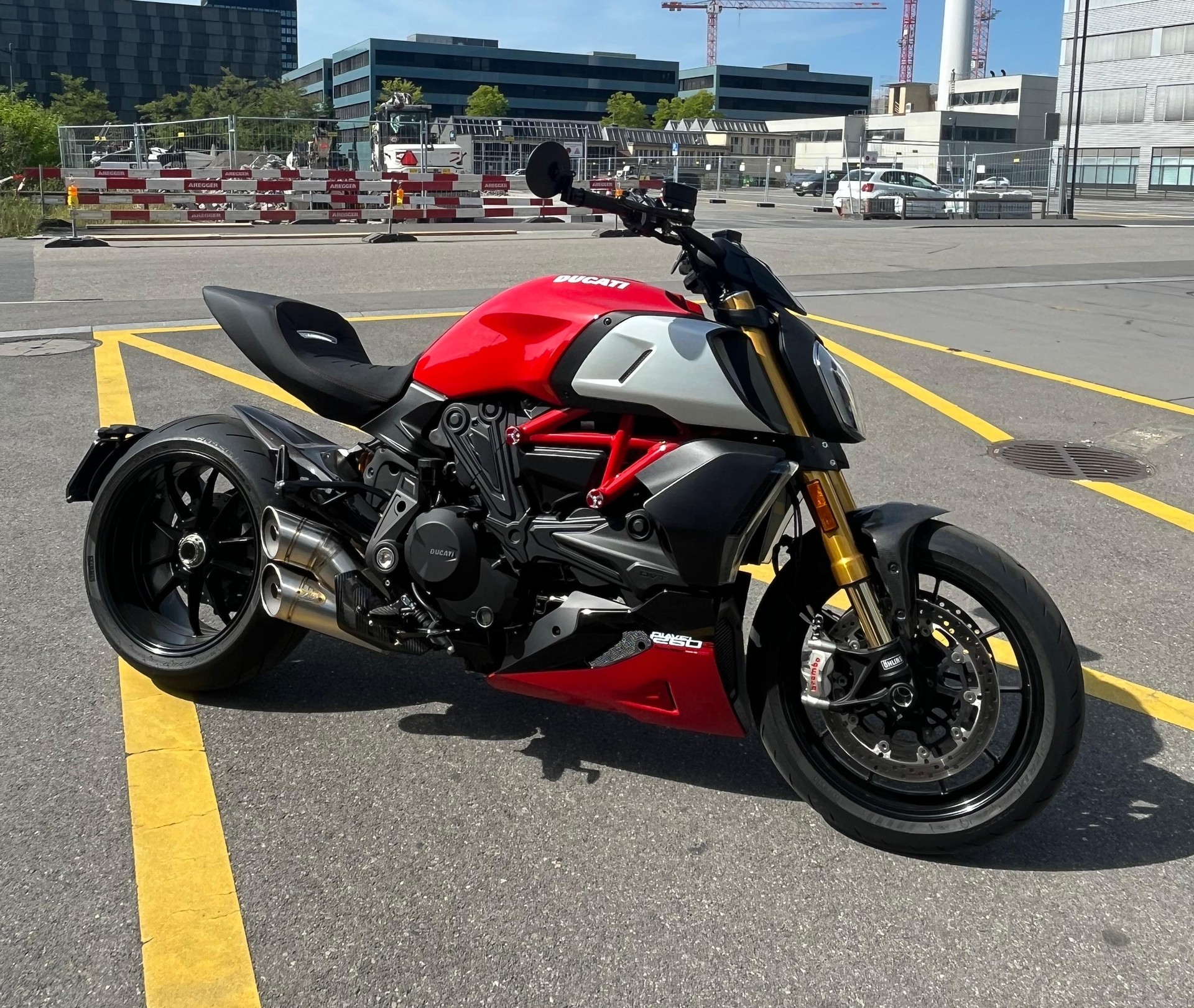 DUCATI Diavel 1260 S-image-1