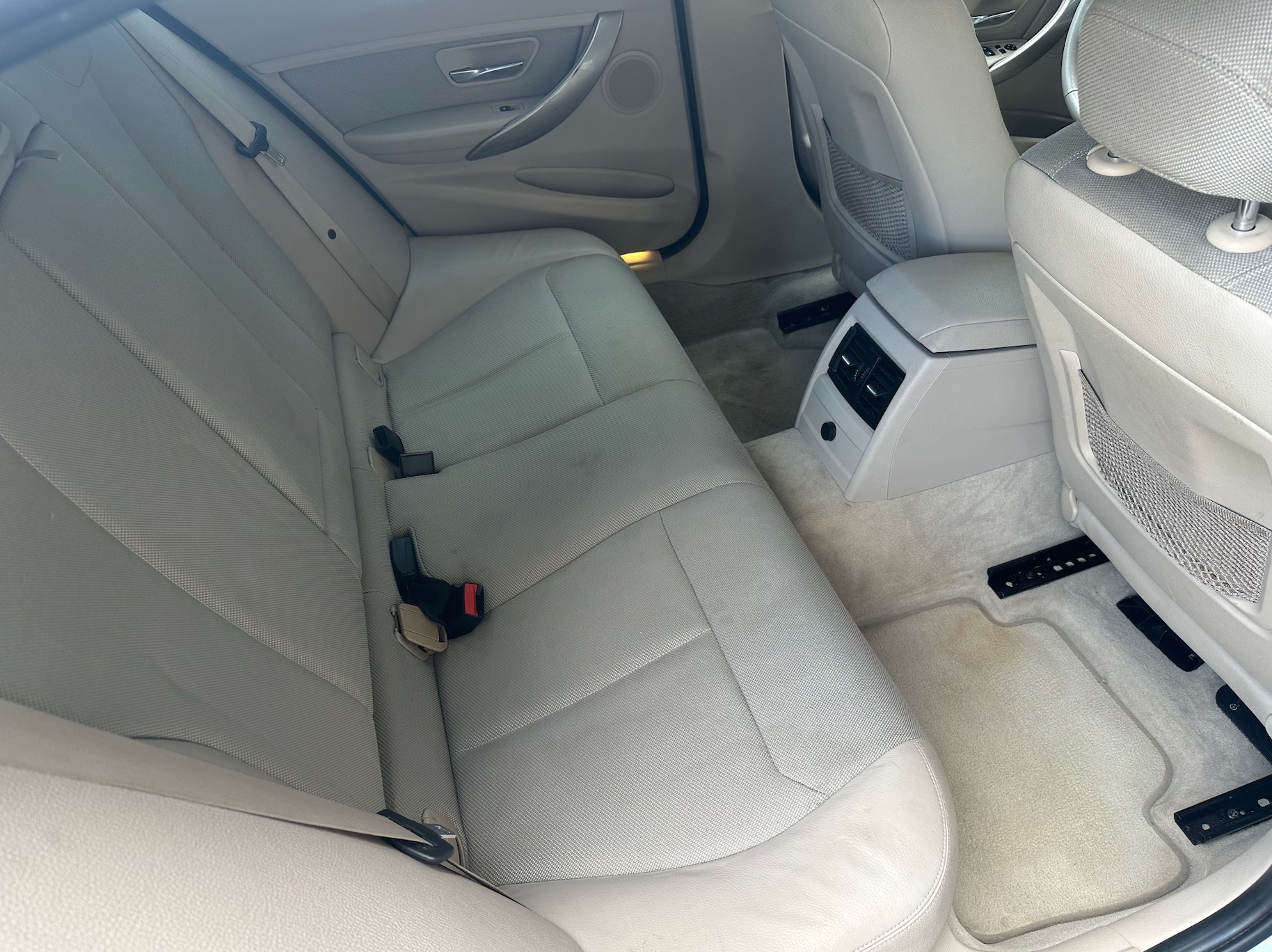 BMW 328i Luxury Line Steptronic-image-13