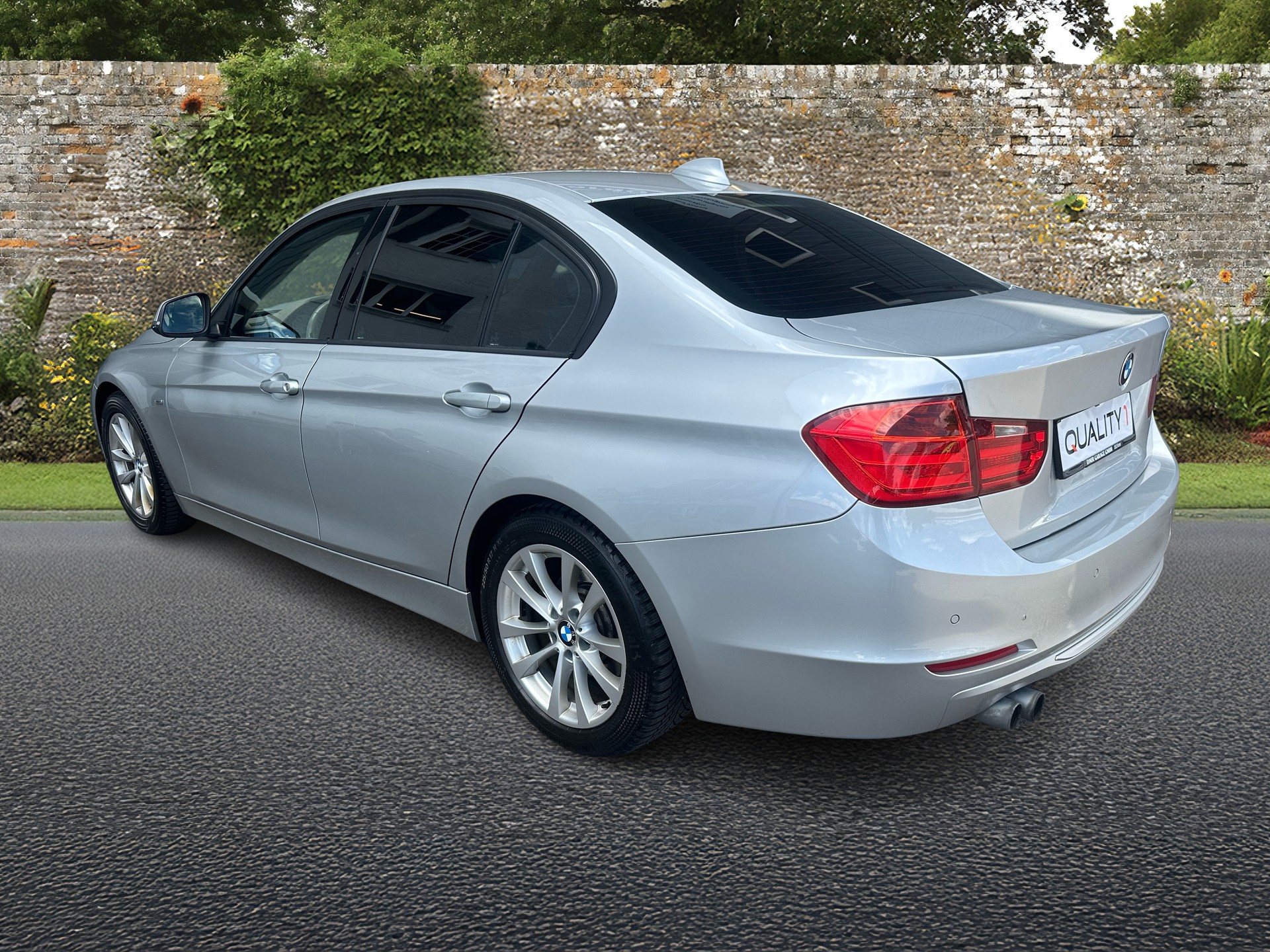 BMW 328i Luxury Line Steptronic-image-2