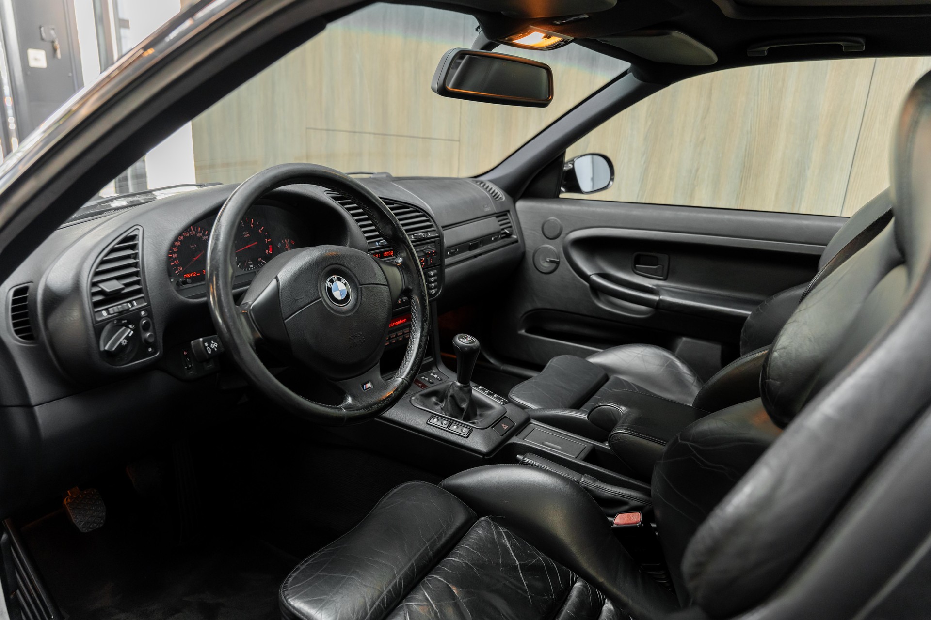 BMW M3 Coupé | CH-Fz | BMW Individual-showroom-element-2